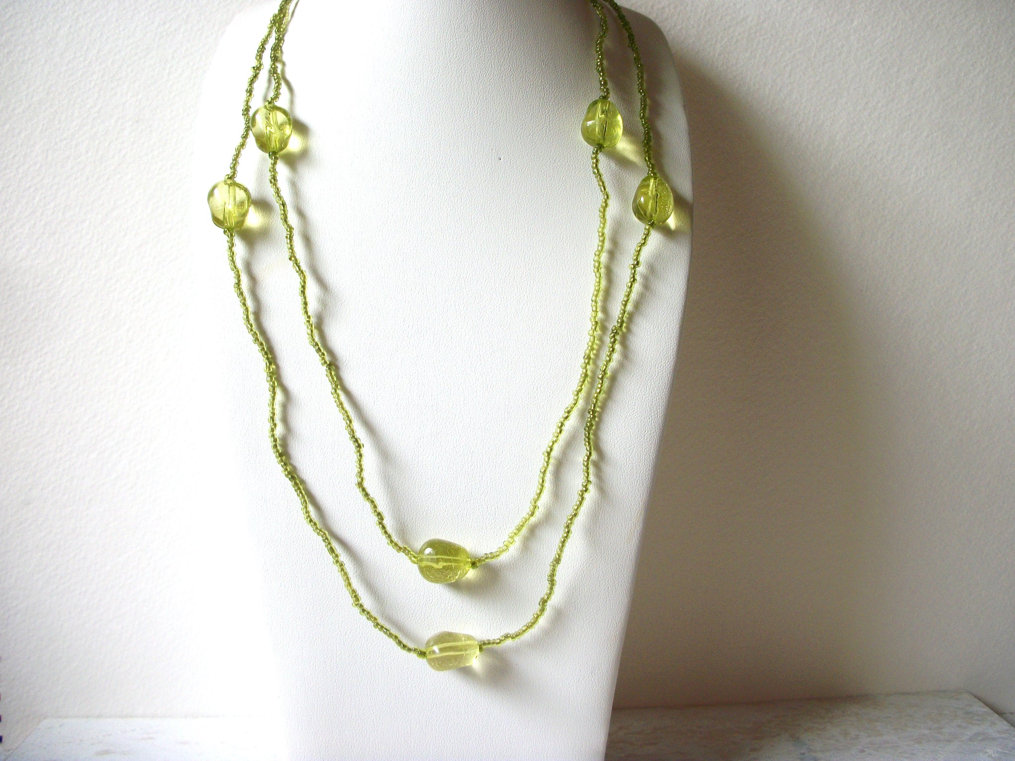Retro Lime Green Necklace 60720