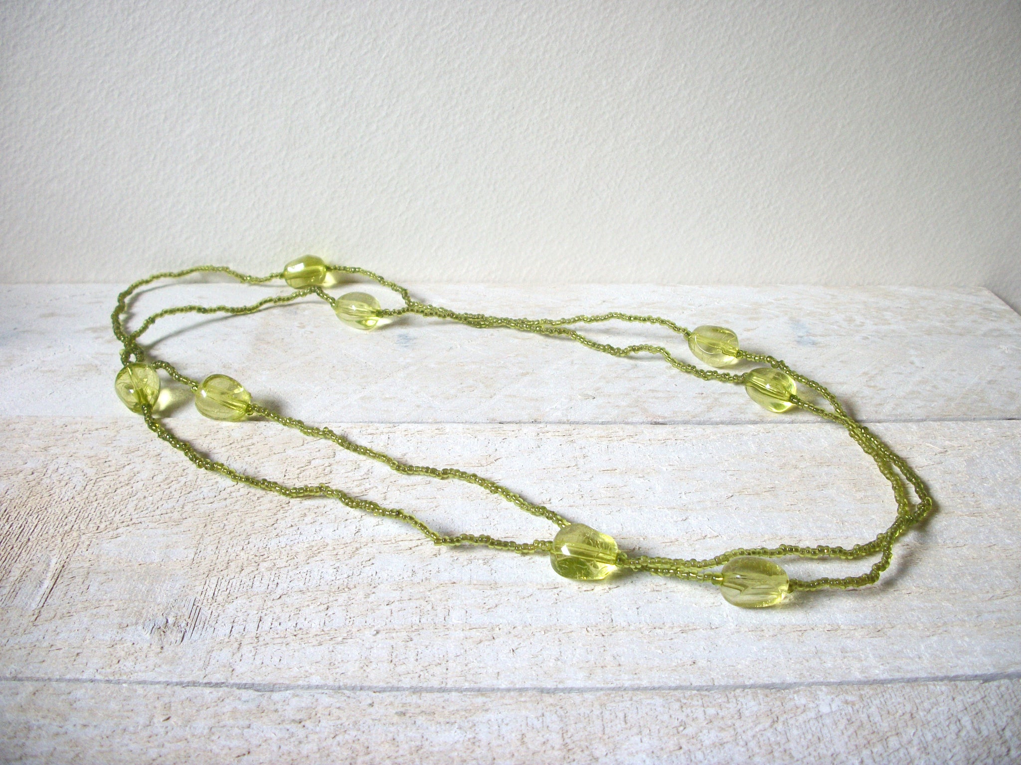 Retro Lime Green Necklace 60720