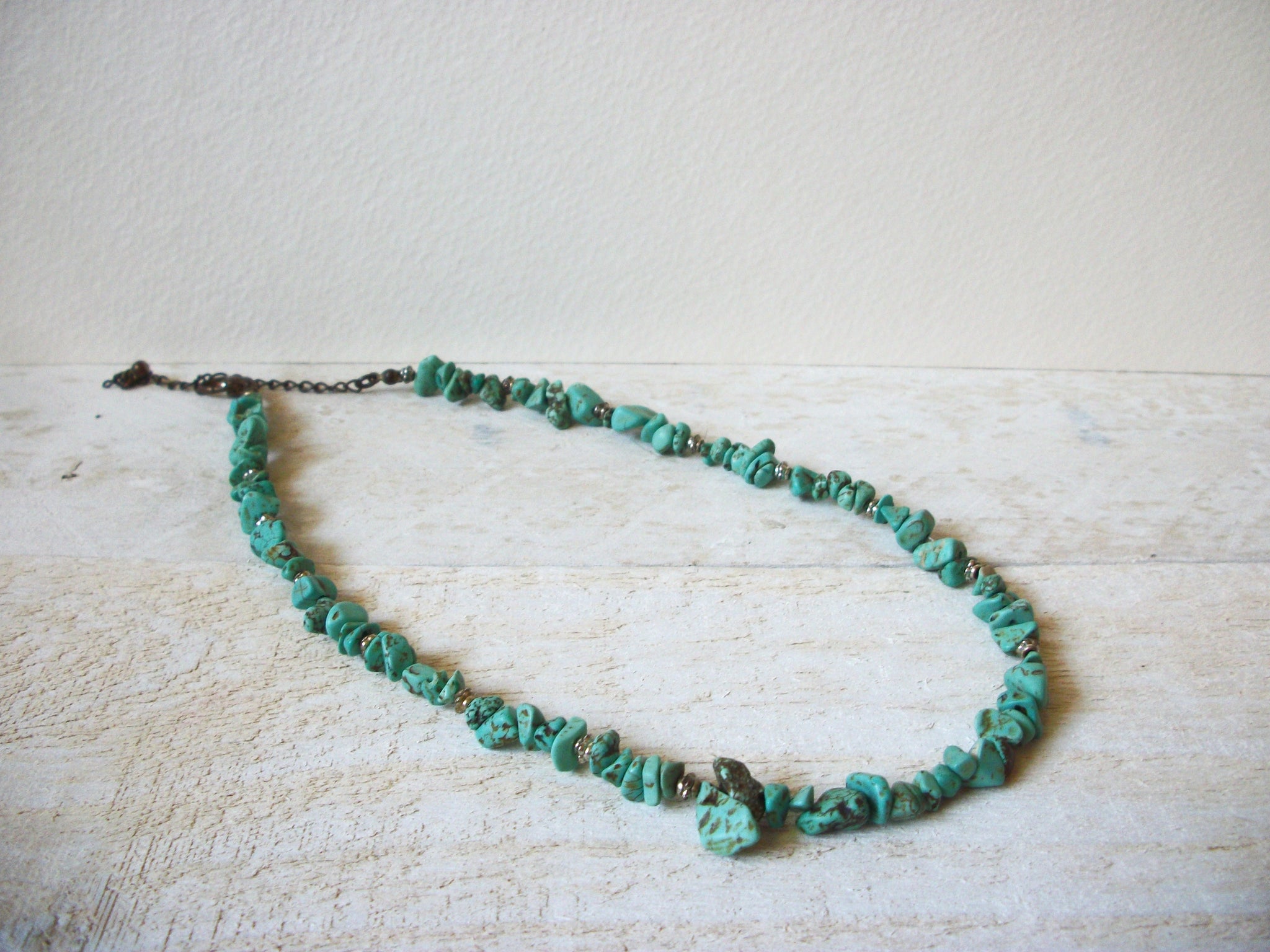 Vintage Southwestern Turquoise Stone Chips Necklace 62020
