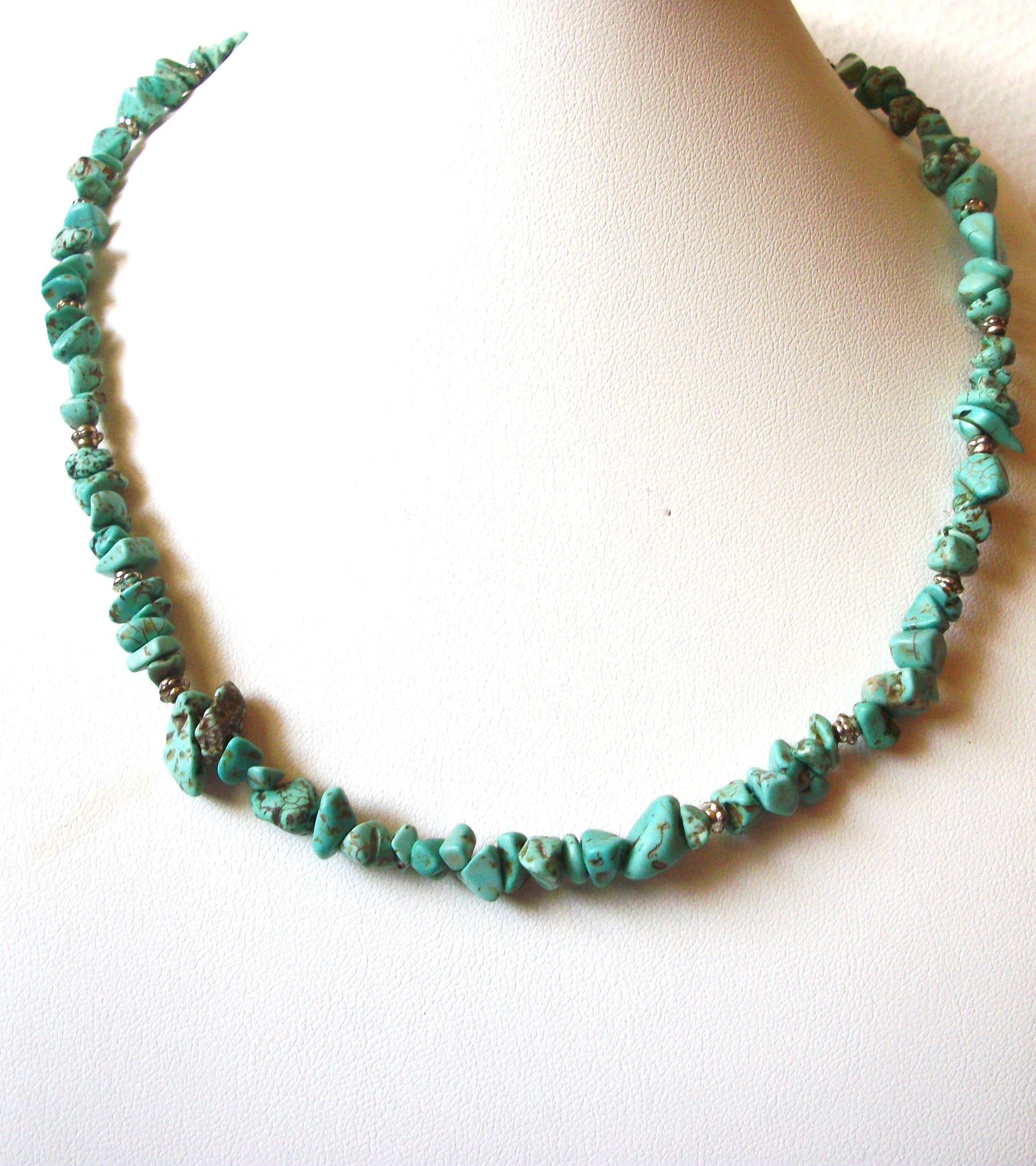 Vintage Southwestern Turquoise Stone Chips Necklace 62020