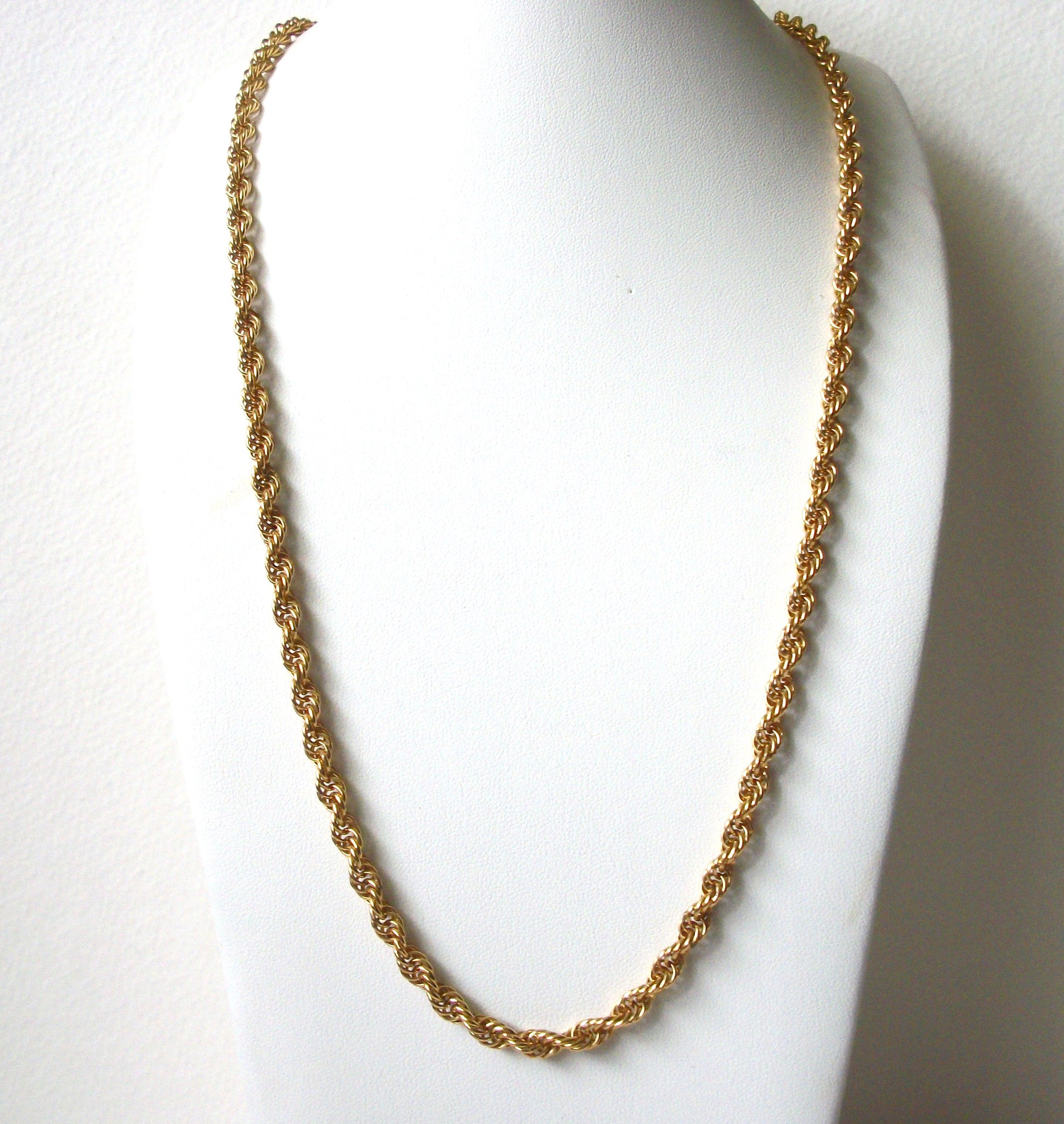 MONET Vintage Gold Toned Necklace 61720
