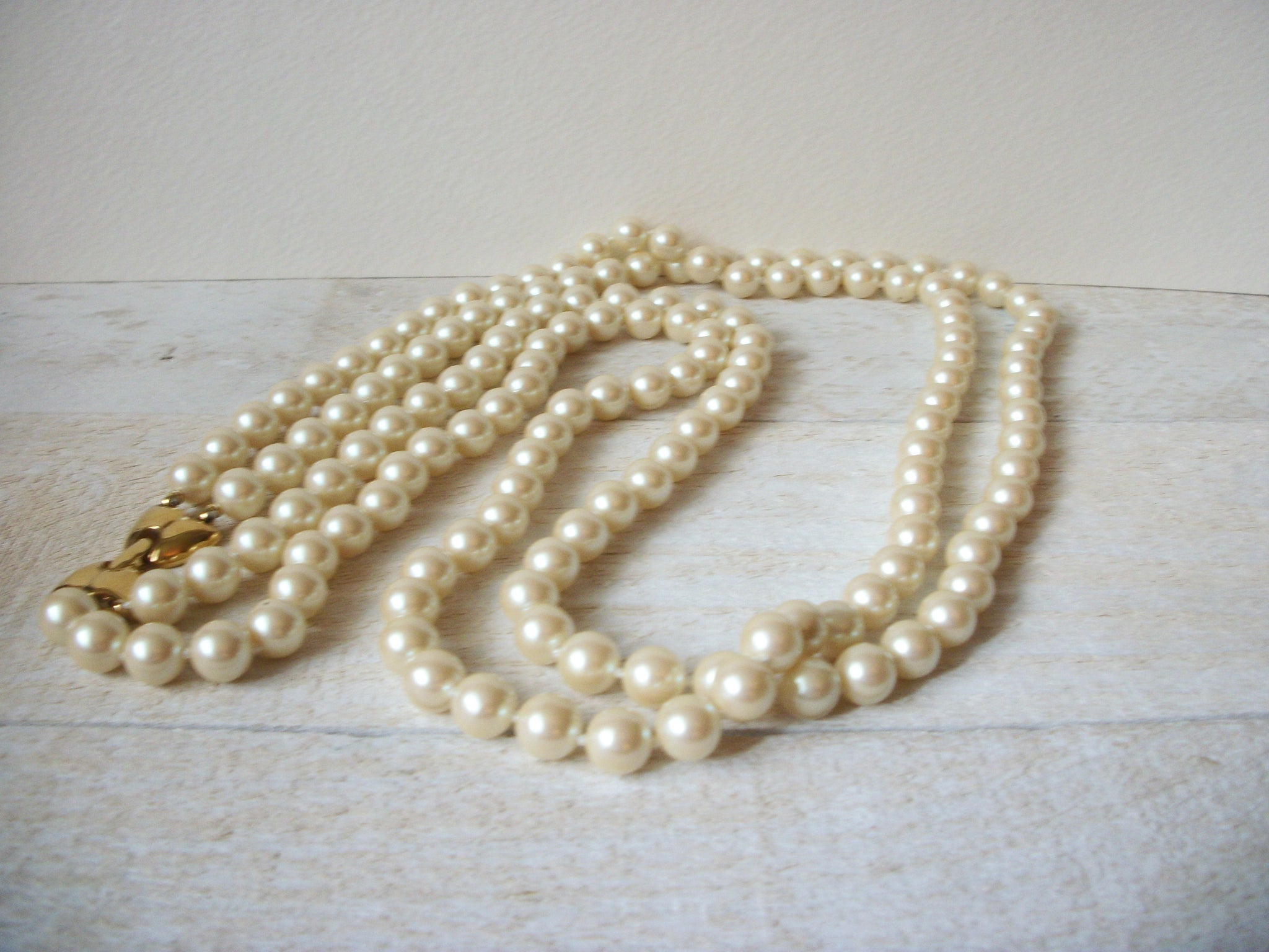 MONET Vintage Glass Pearl Necklace 61620