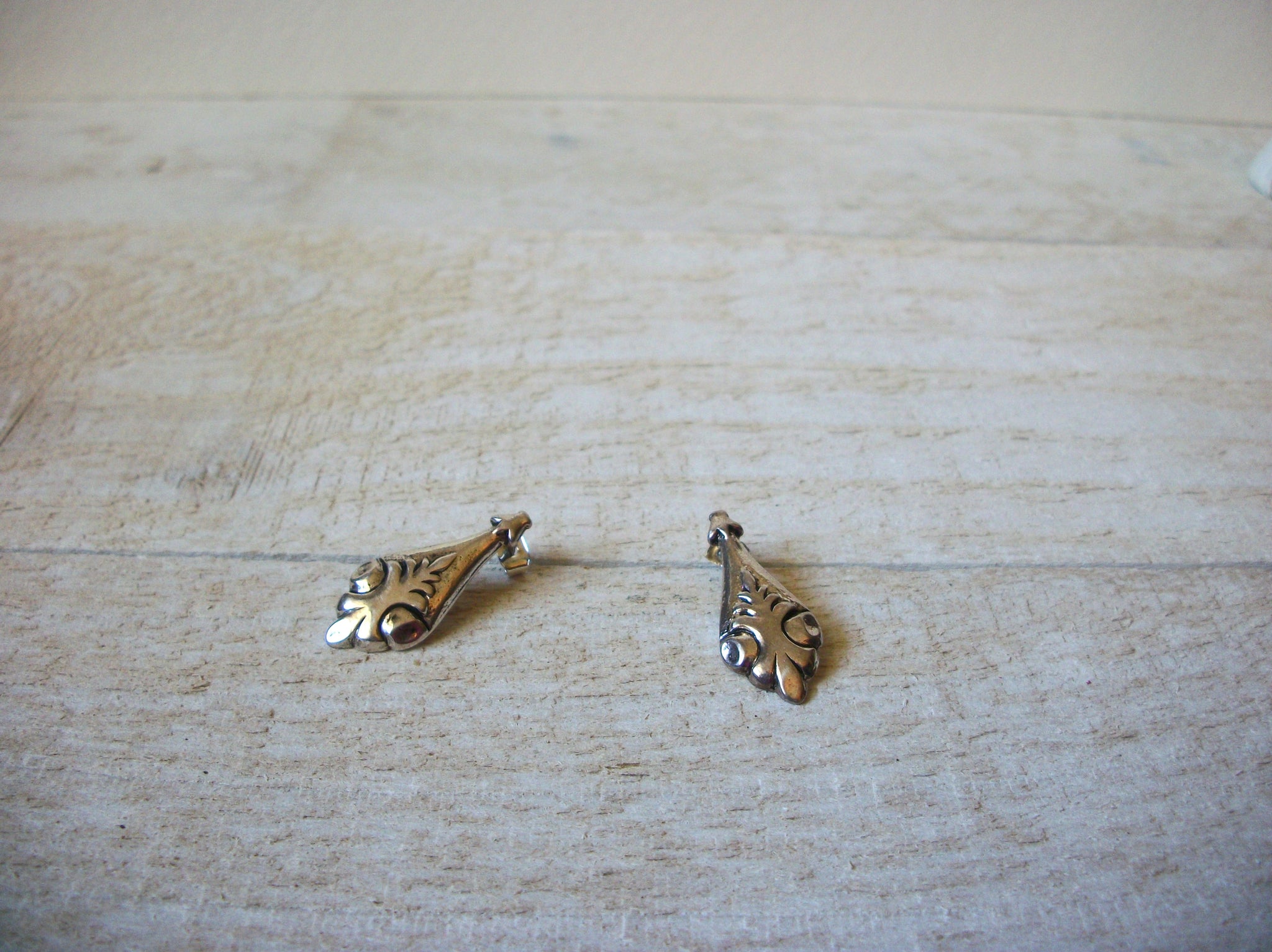 Vintage Silver Toned Earrings 61620