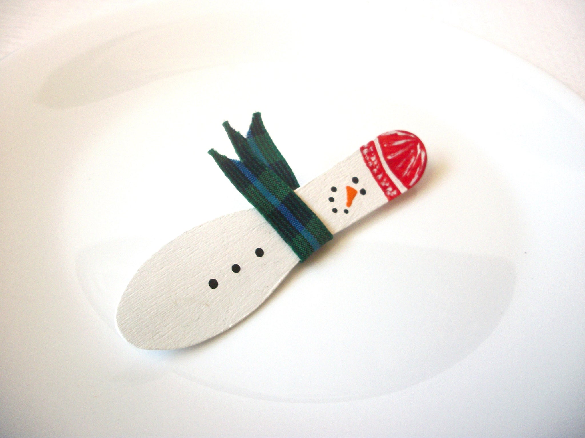 Vintage Hand Made Thin Long Snowman Brooch Pin 121320
