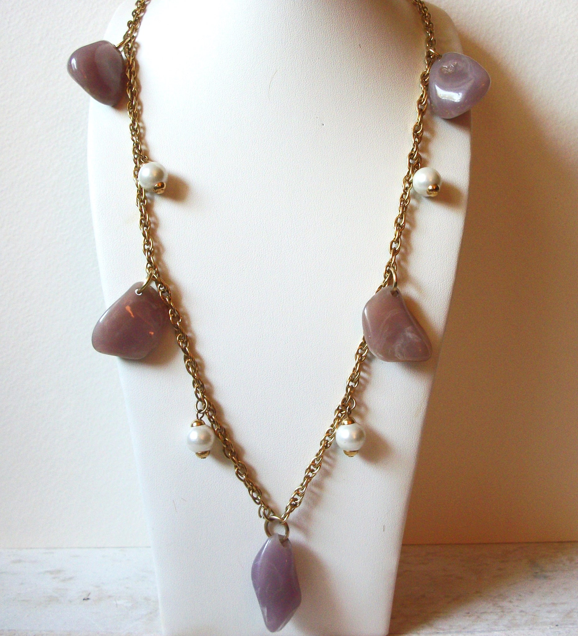 Vintage Lucite Pearls Necklace 61920