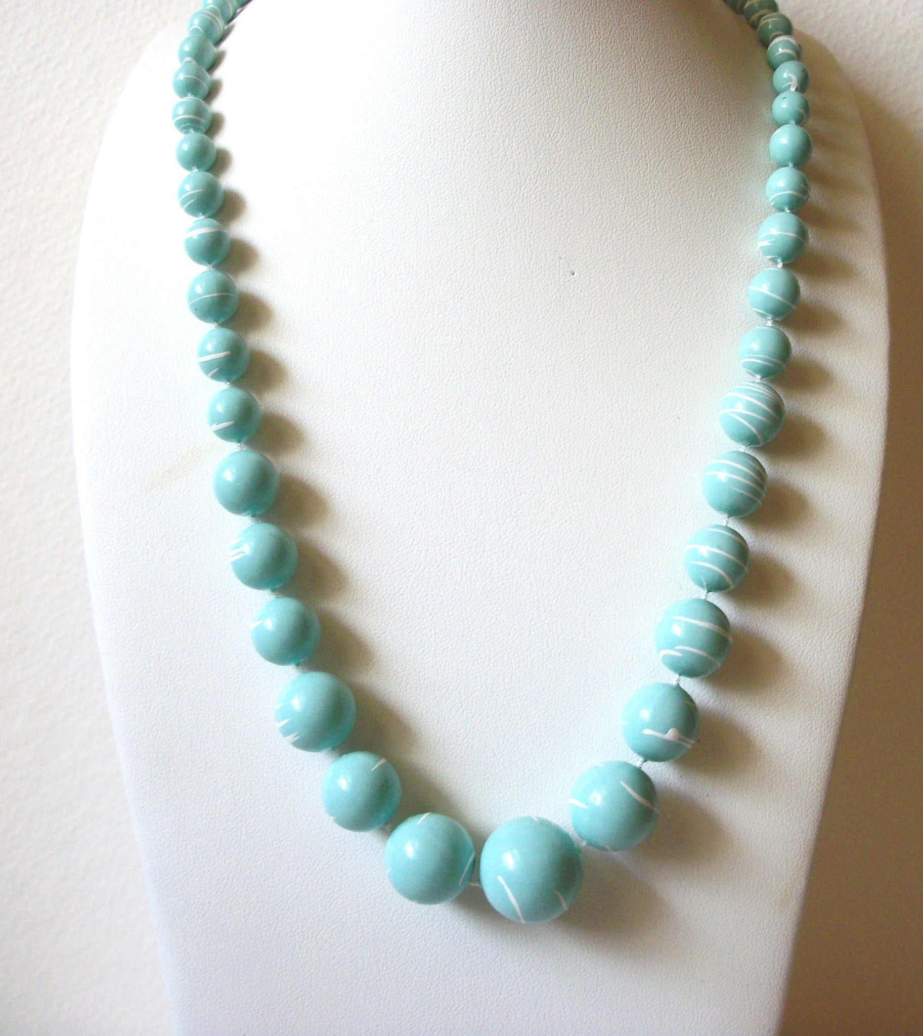 Retro Pastel Summer Aqua Green White Necklace 62720