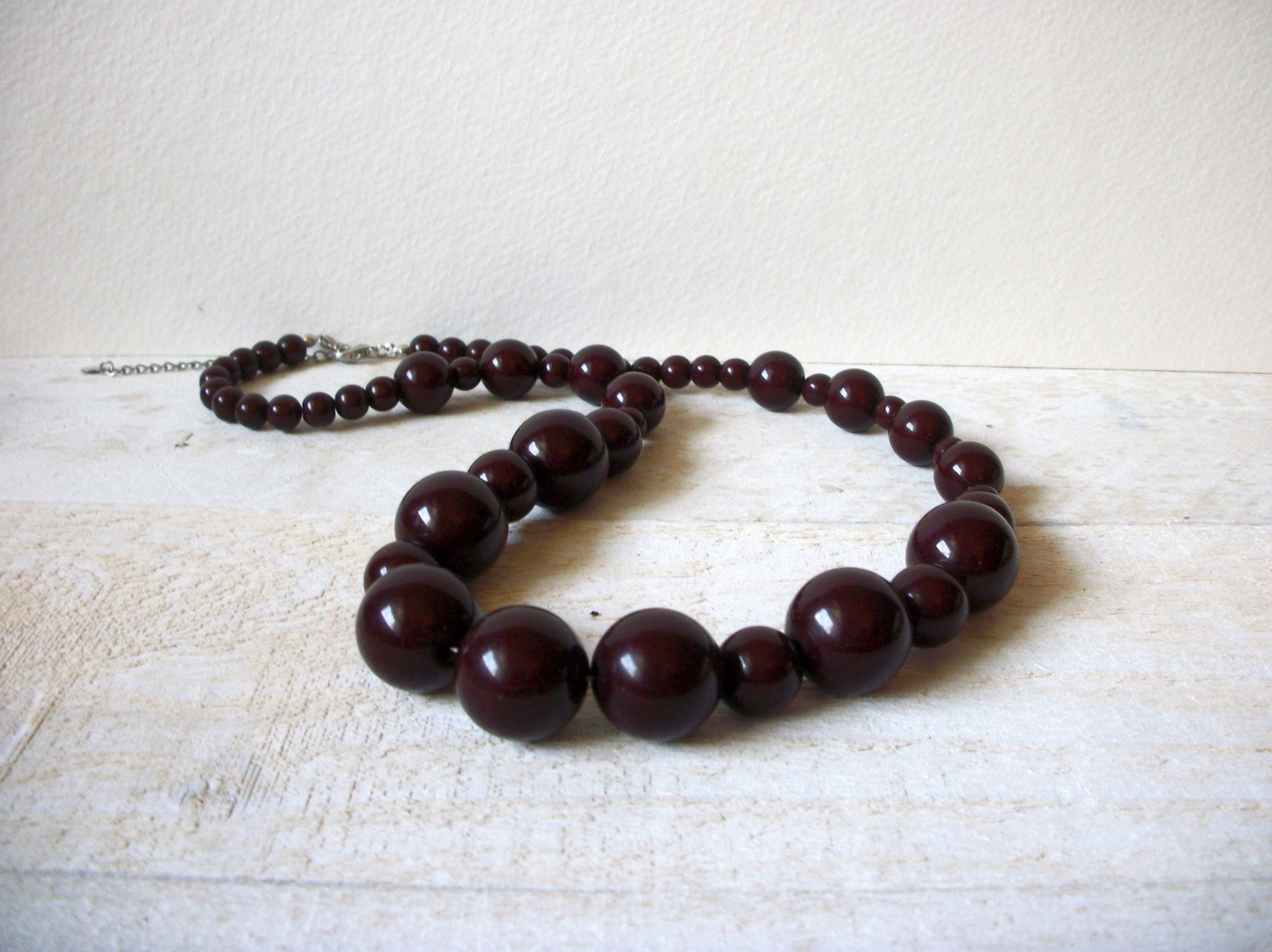 Retro Dark Mahagany Brown Necklace 62520
