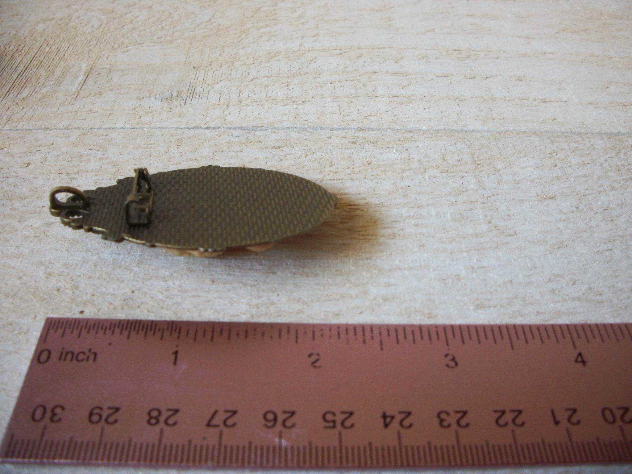 Hand Made Queen Pendant Brooch 61820