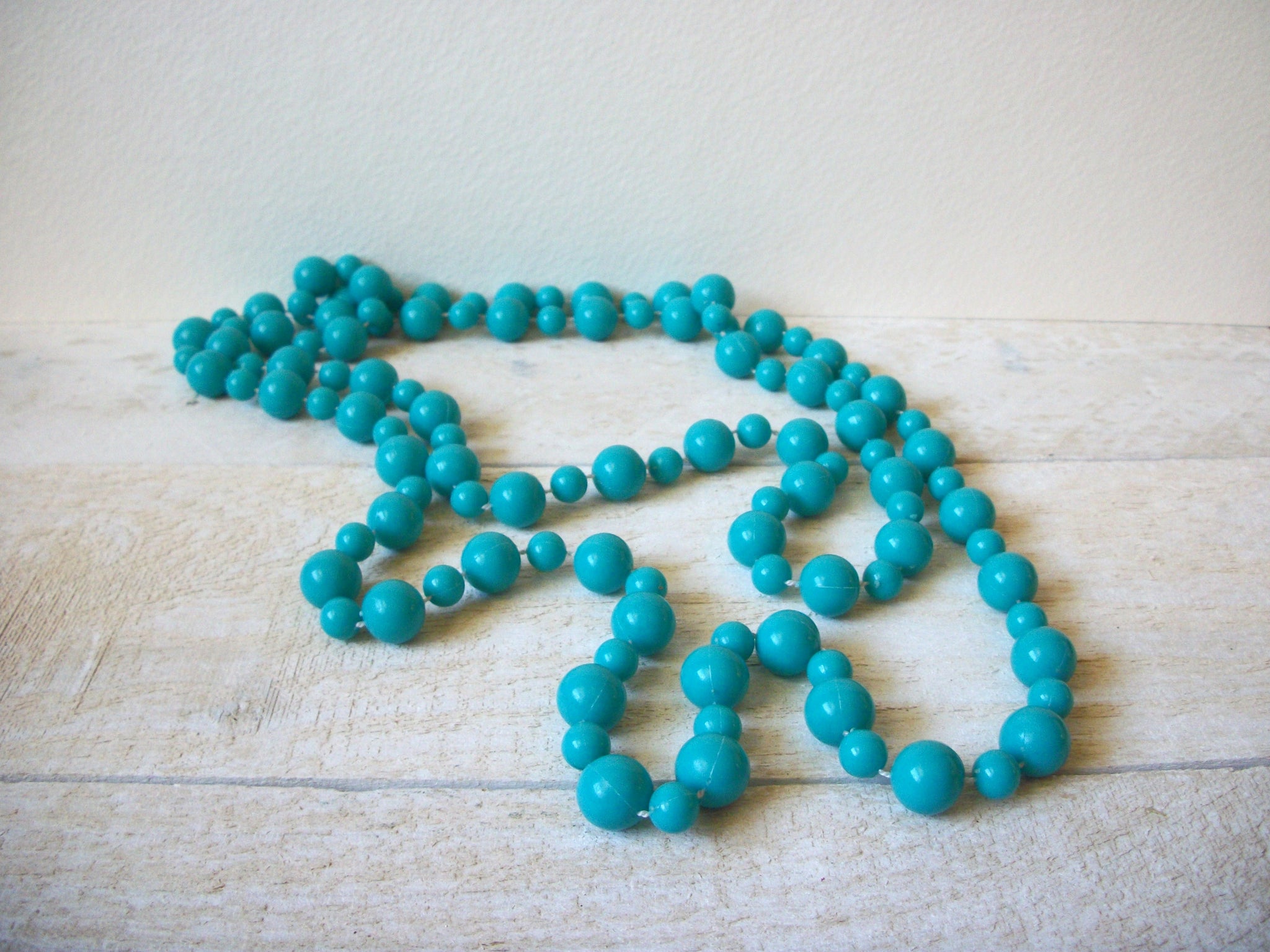 Retro Turquoise Blue Old Plastic Necklace 61320