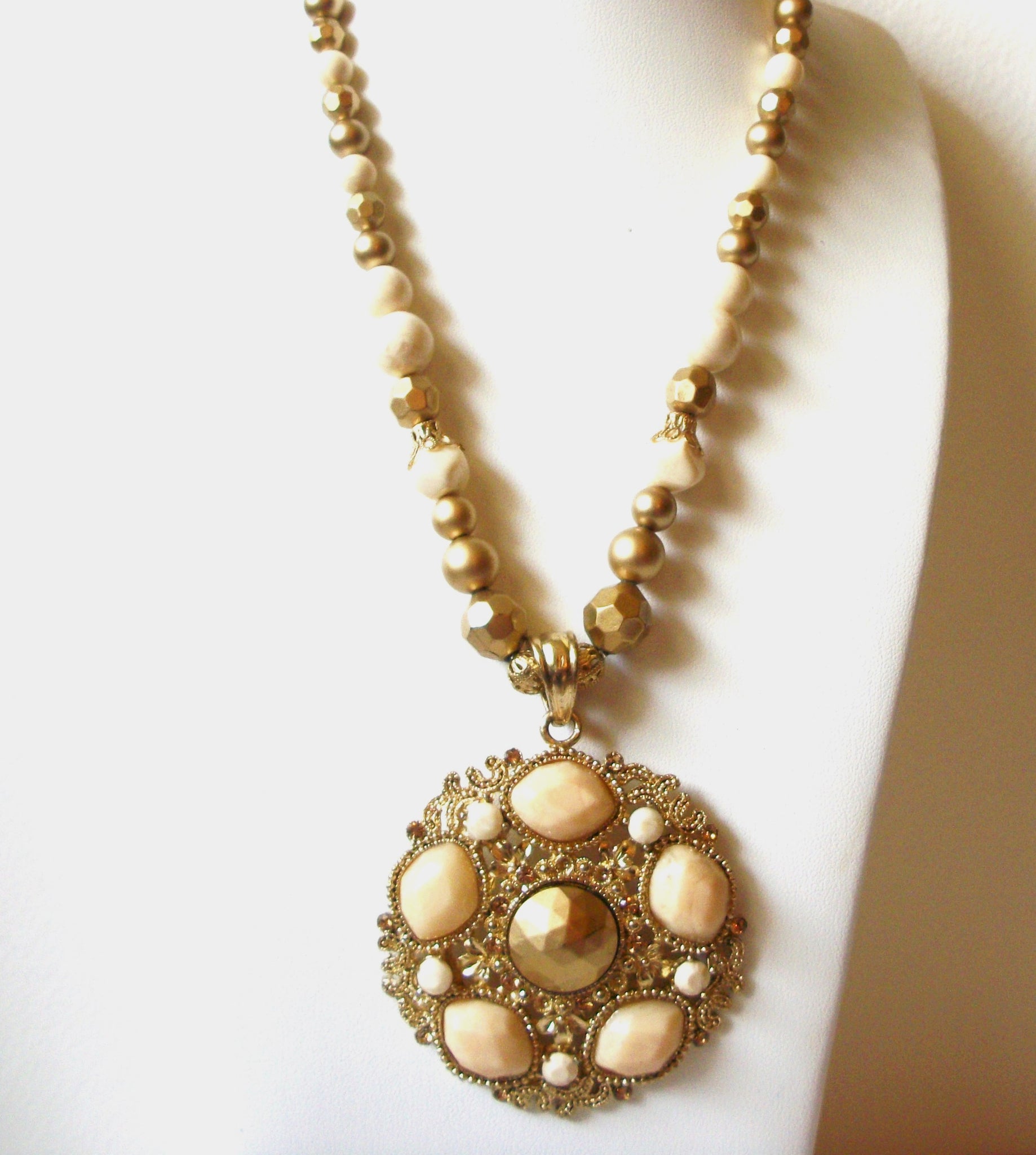 Retro Gold Beige Tan Ornate Necklace 62020