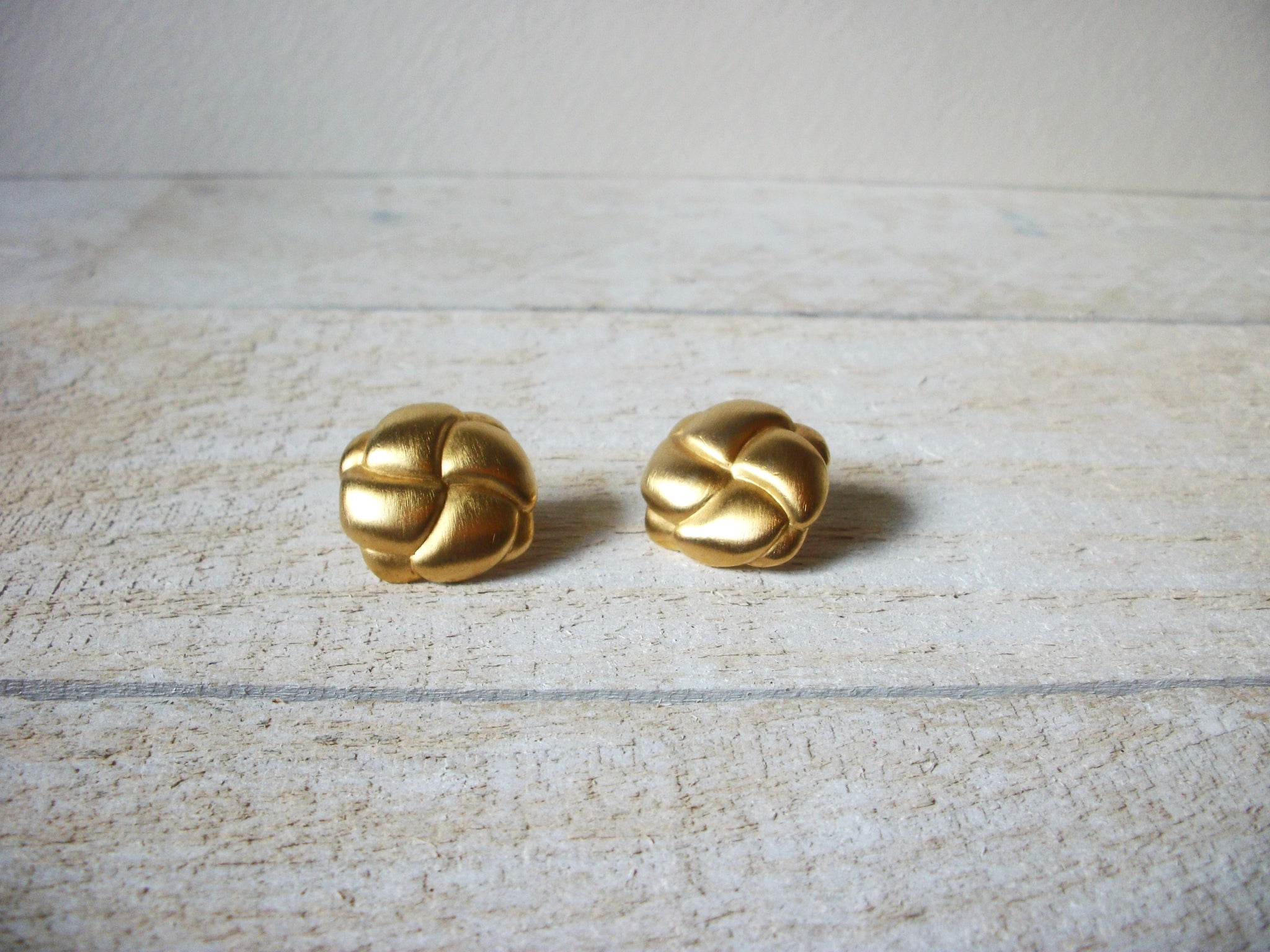 Retro Matte Gold Earrings 61020