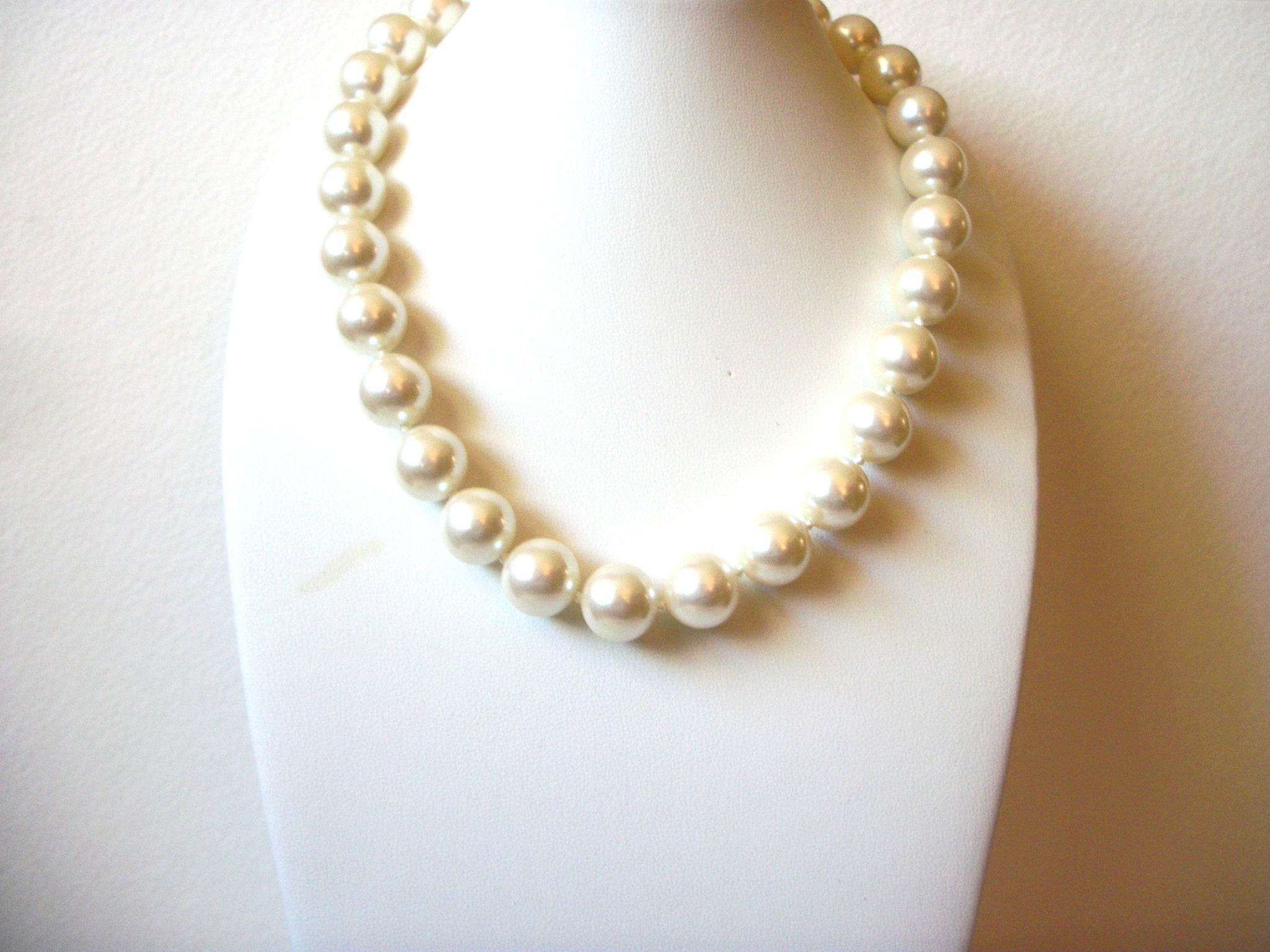 Vintage Glass Pearl Necklace 61420