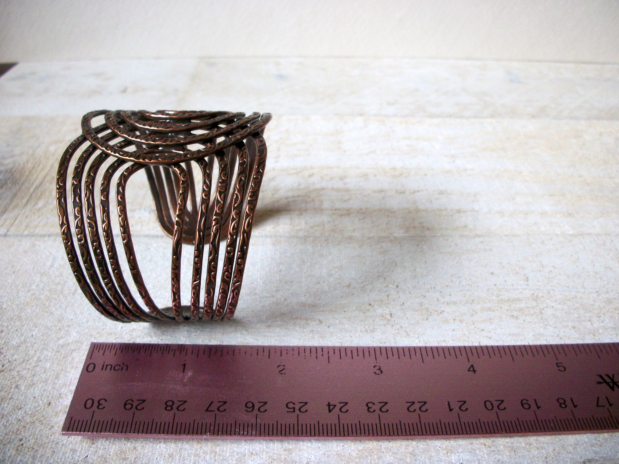 Retro Mad Woman Cuff Bracelet 62320