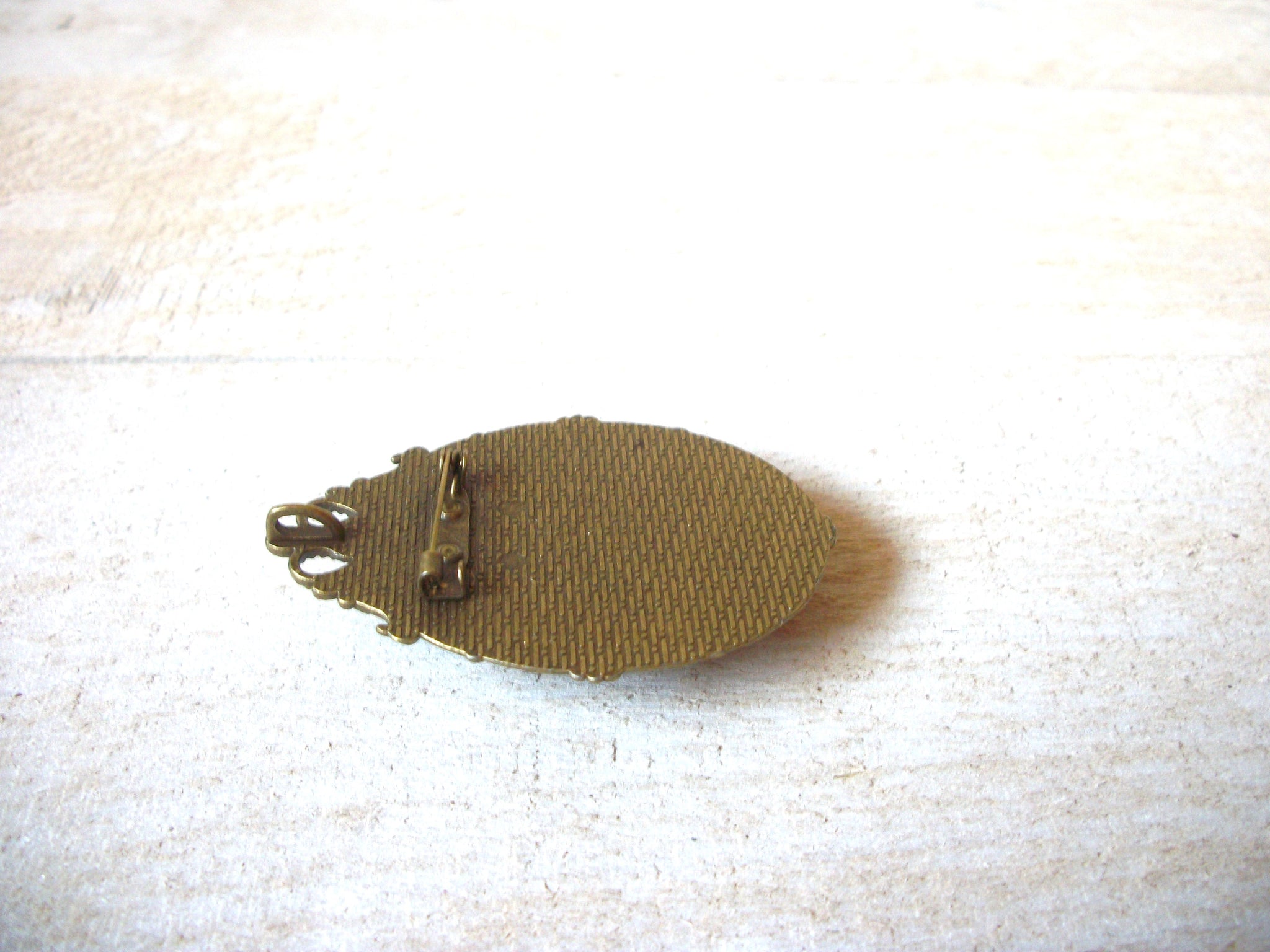 Hand Made Queen Pendant Brooch 62120