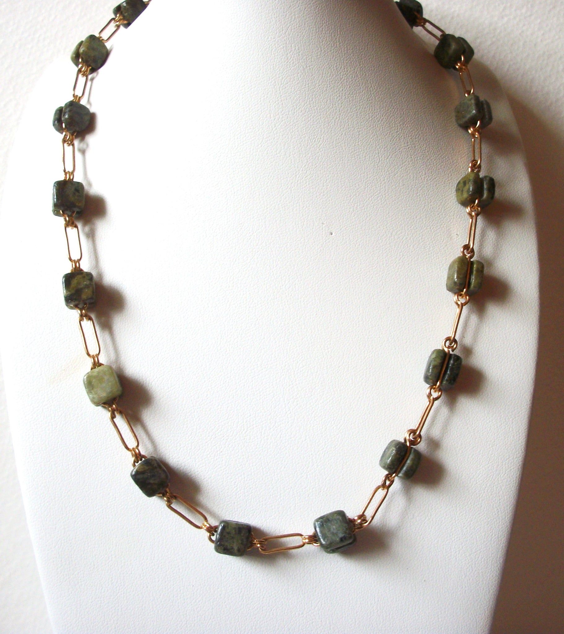 Vintage Aventurine Stone Necklace 62320