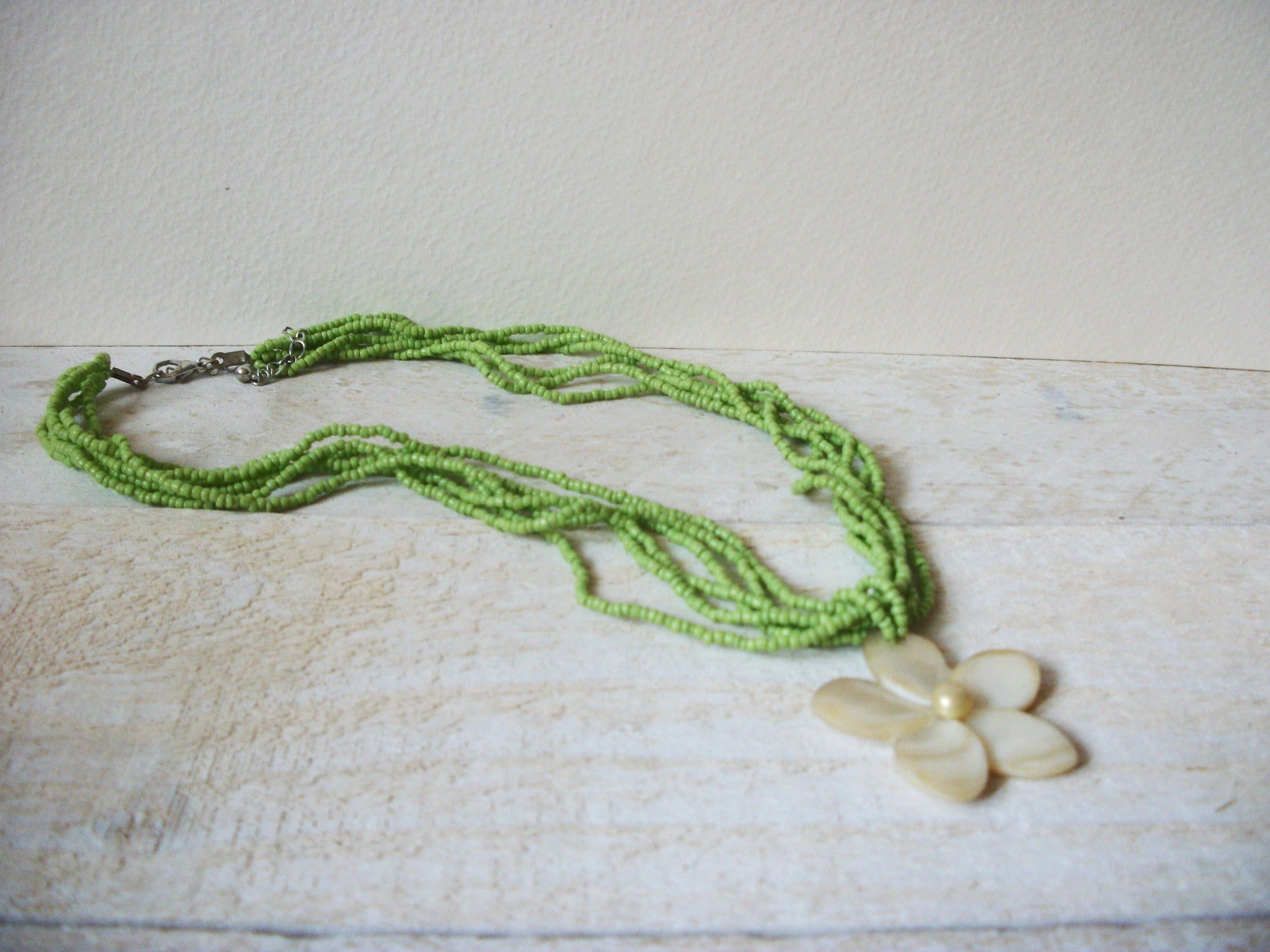 Retro Glass Shell Necklace 61620