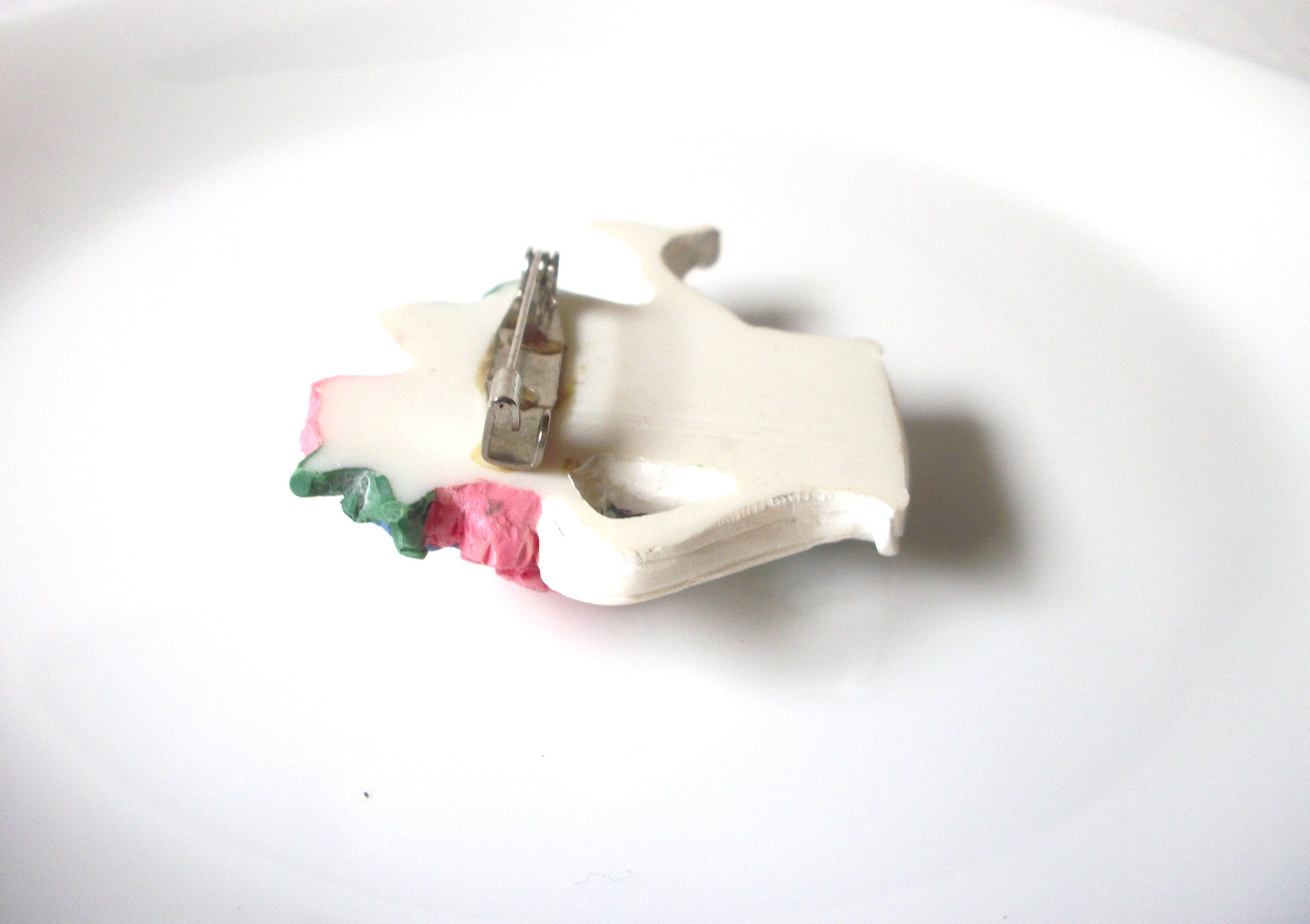 Vintage Flower Watering Can Hand Molded Resin Brooch Pin 122020