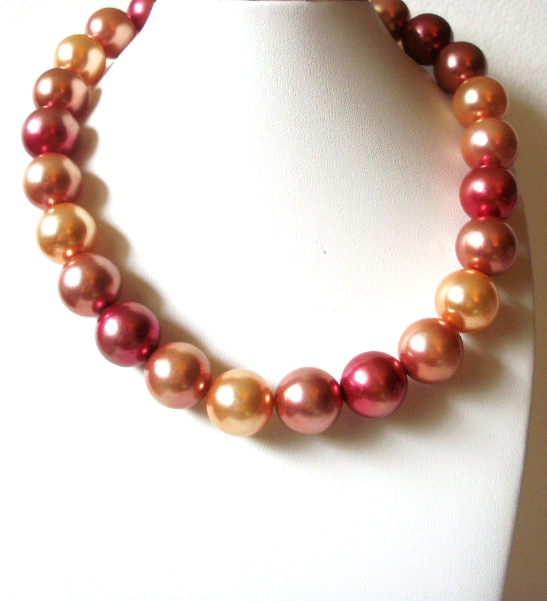 Retro 1970s Shades Of Orange Necklace 62620