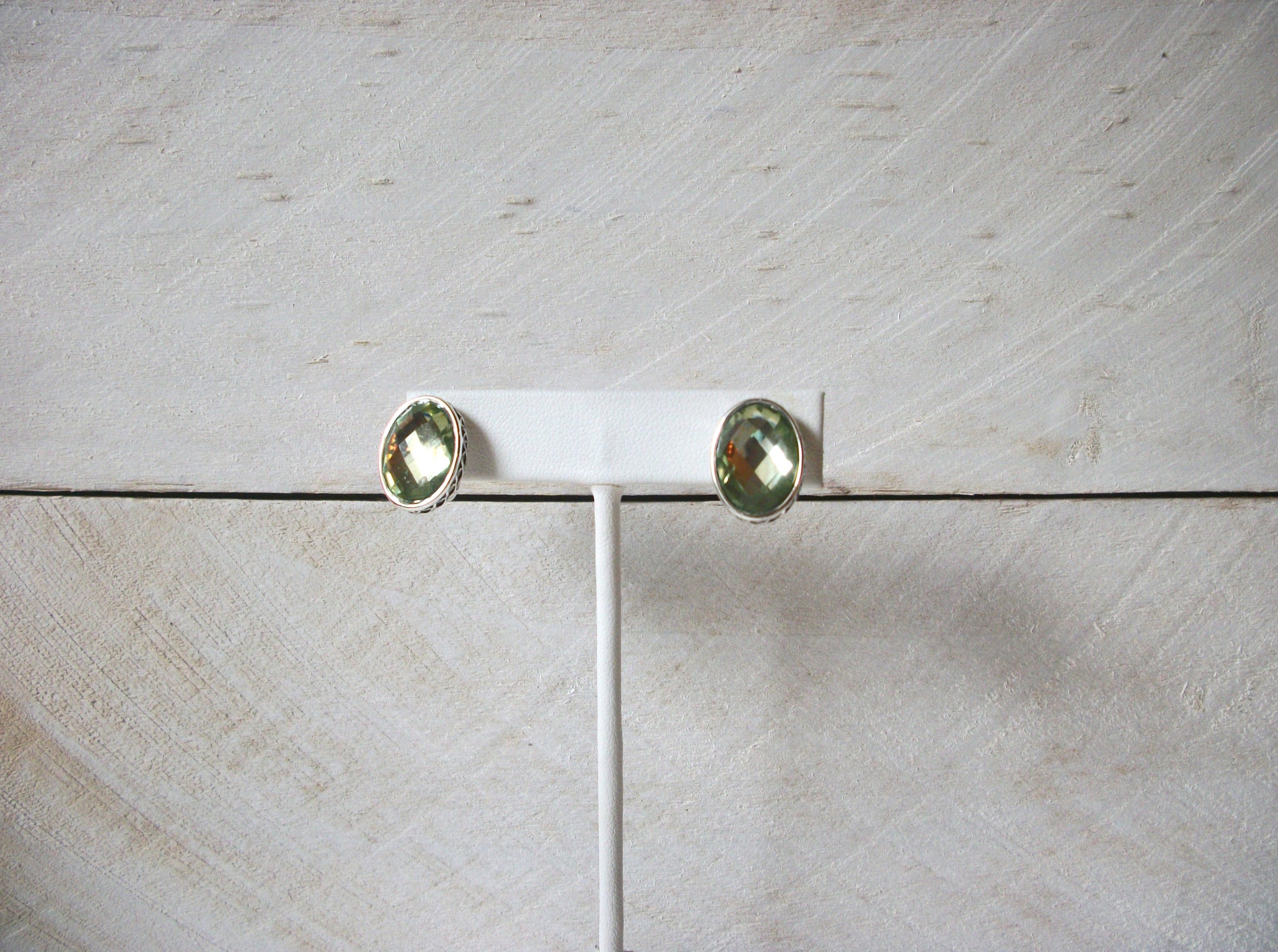 Retro Green Glass Earrings 70920