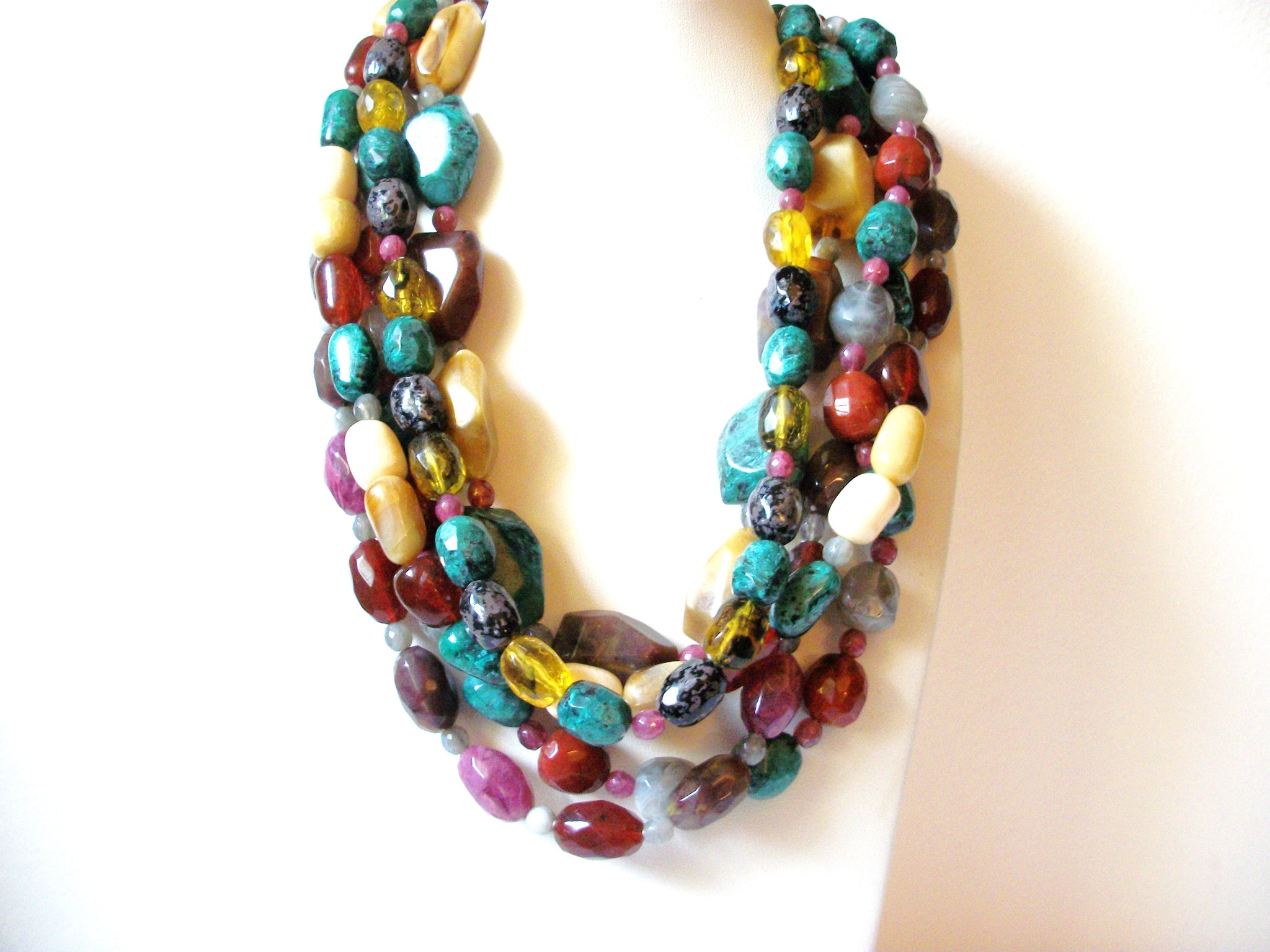 Vintage Southwestern Lucite Necklace 101020