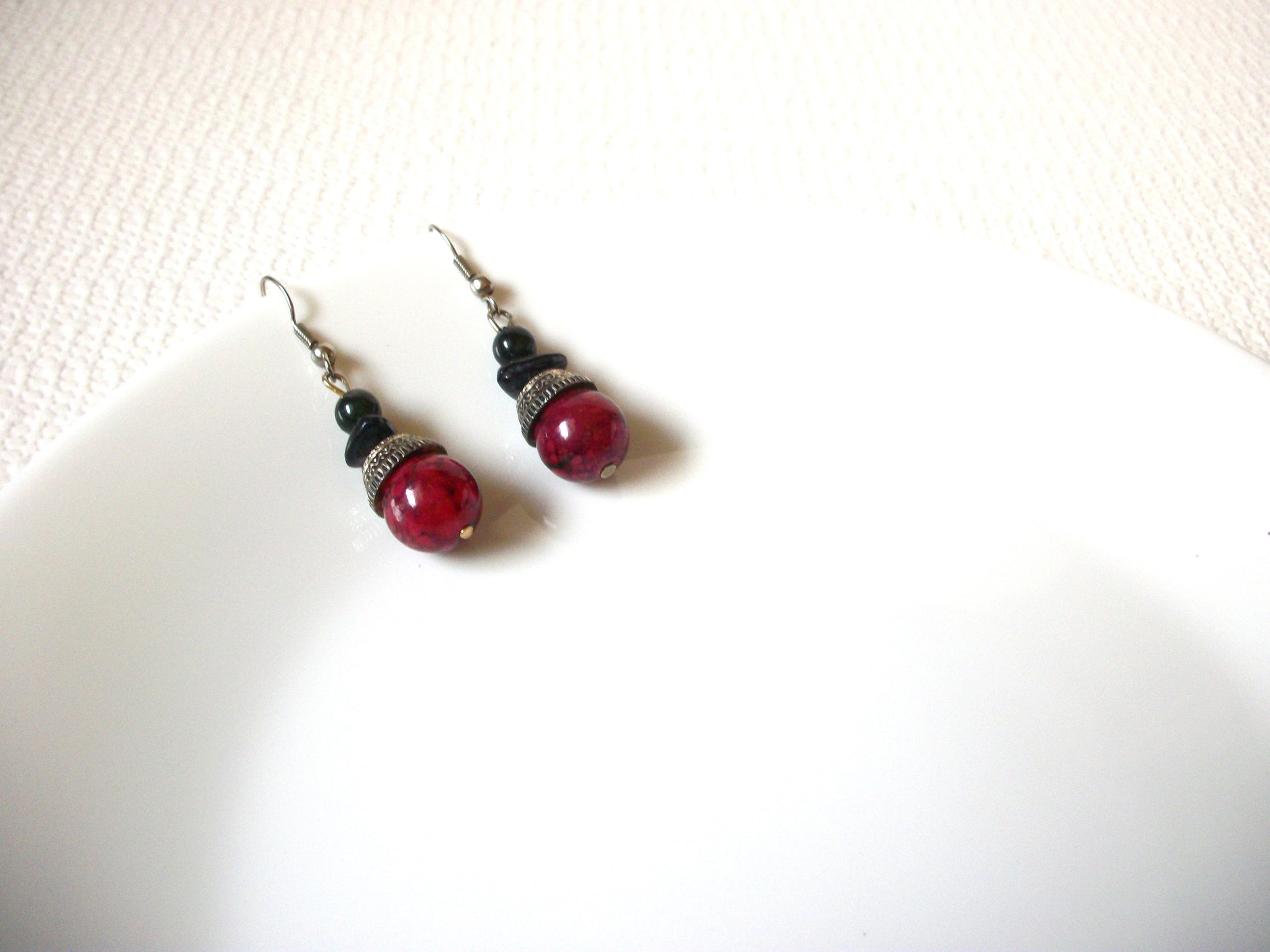 Vintage Red Black Lucite Earrings 101020