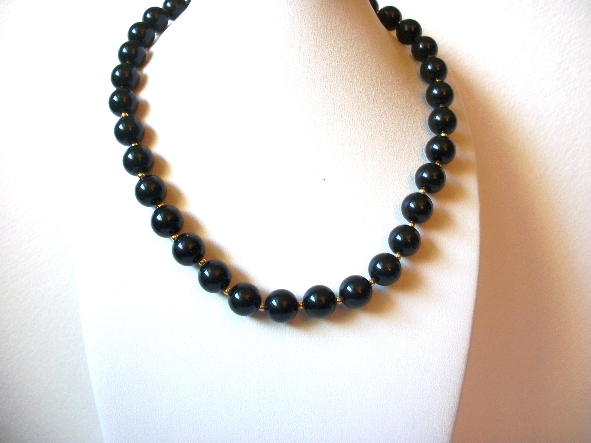 Retro Black Necklace 101120