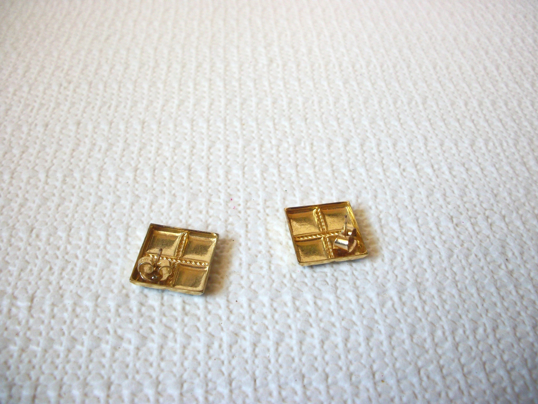 Retro Black Gold Earrings 101120  AS IS