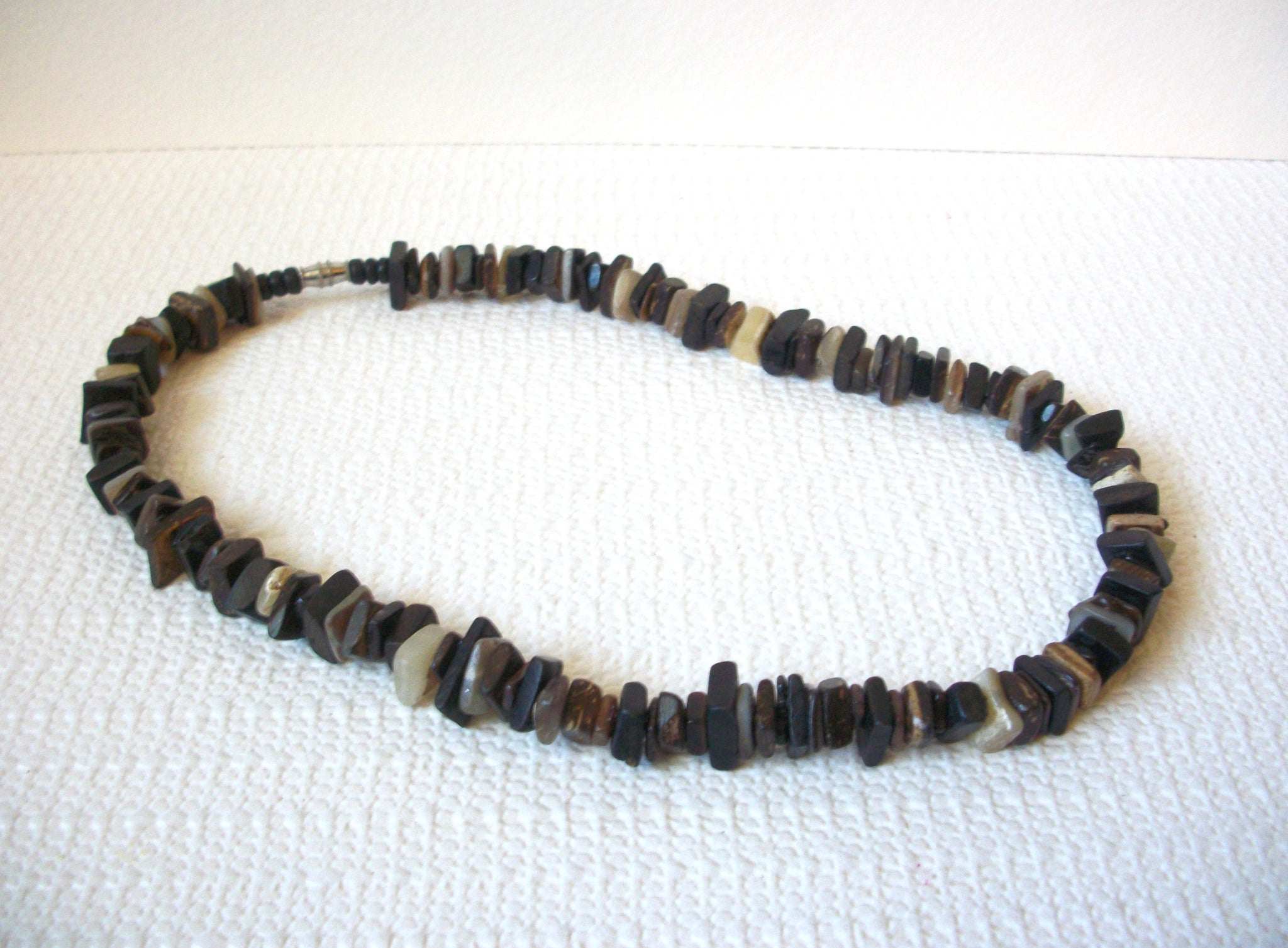 Vintage Tigers Eye Quartz Shell Necklace 101420