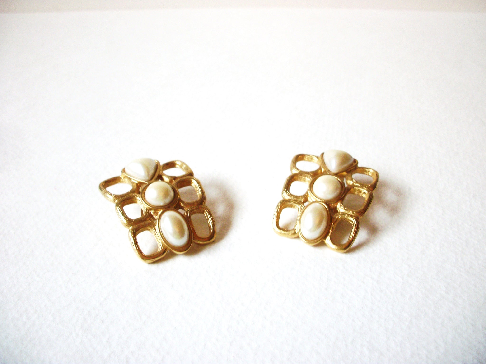 Vintage AVON Earrings 71420