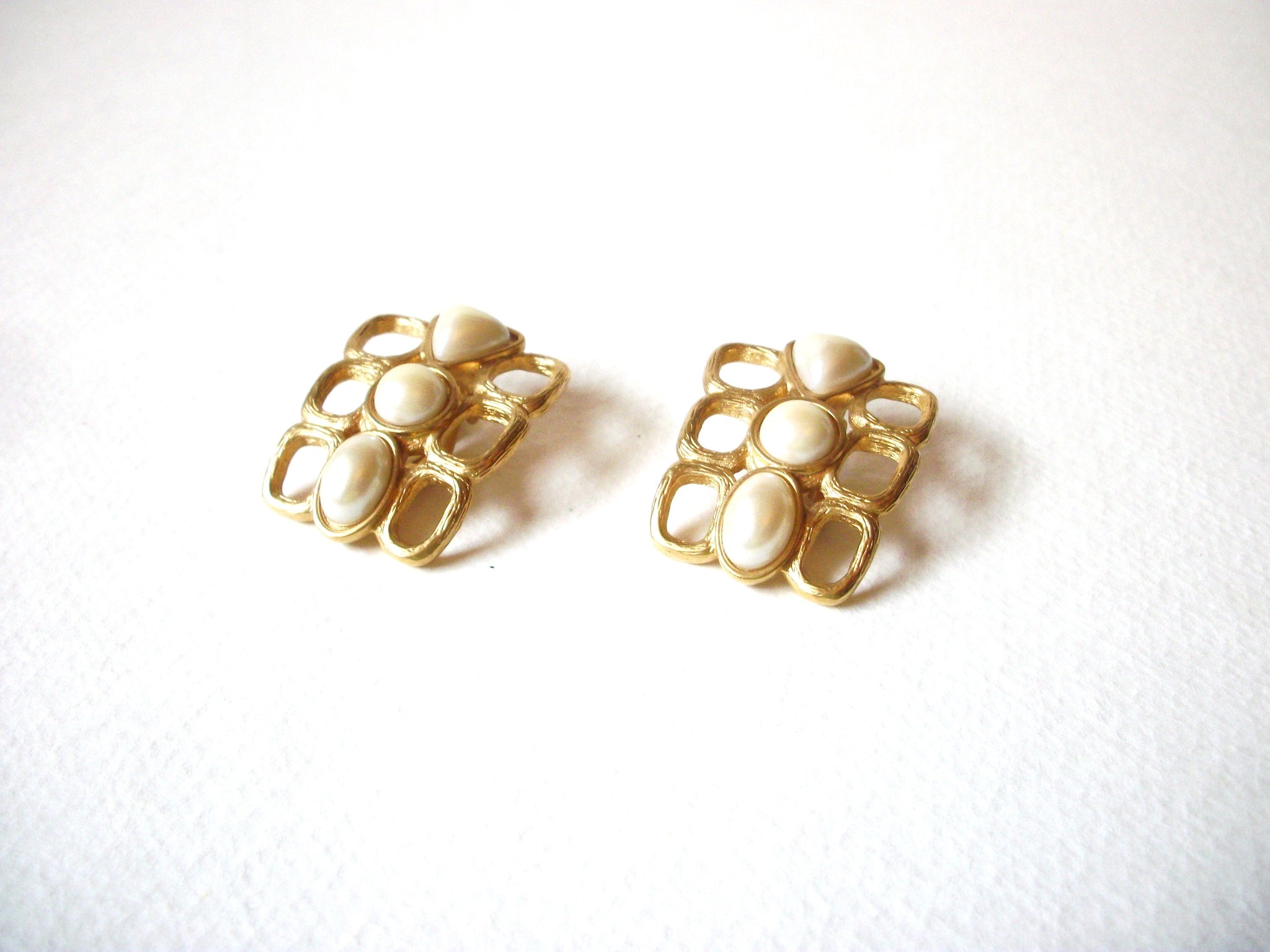 Vintage AVON Earrings 71420