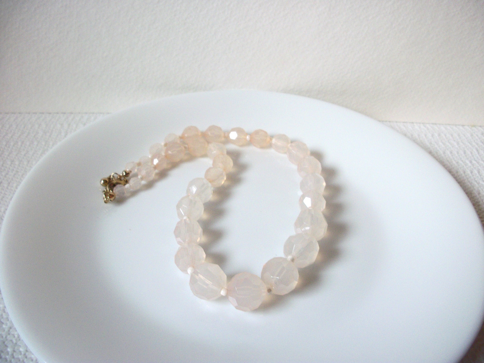 Retro Pale Pink Necklace 101620