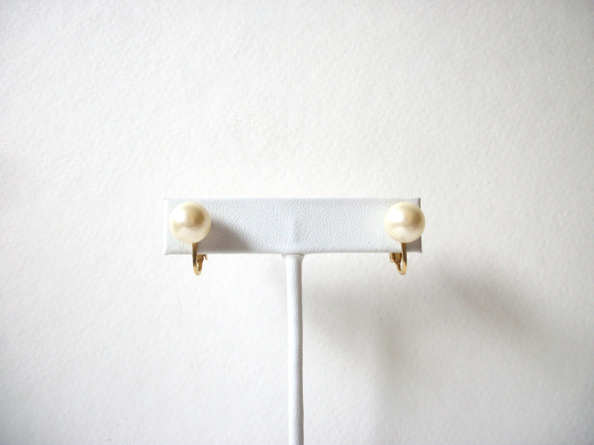 MARVELLA Vintage Glass Pearls Screw Back Earrings 71820