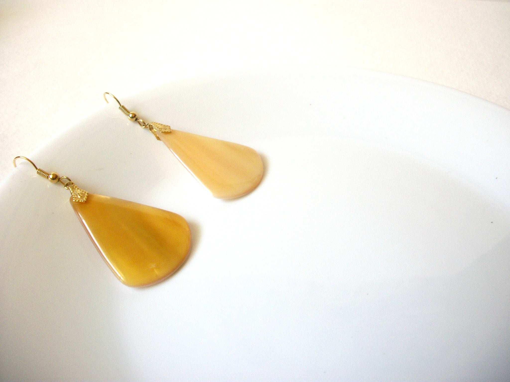 Vintage Shell Dangle Earrings 71820