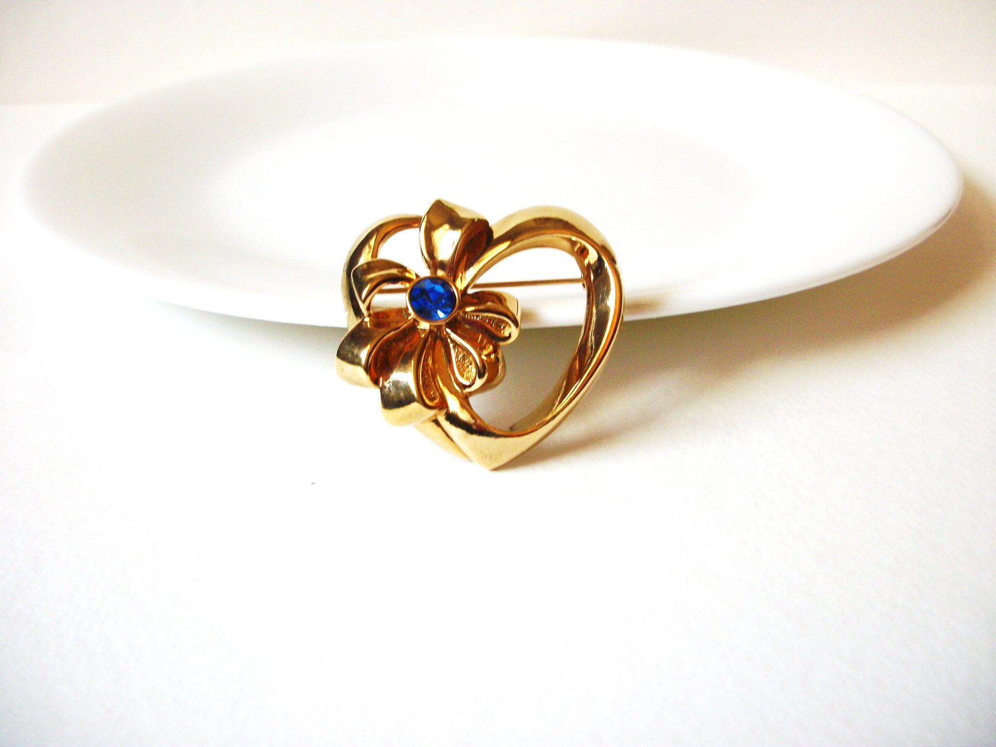 AVON Heart Brooch 72120