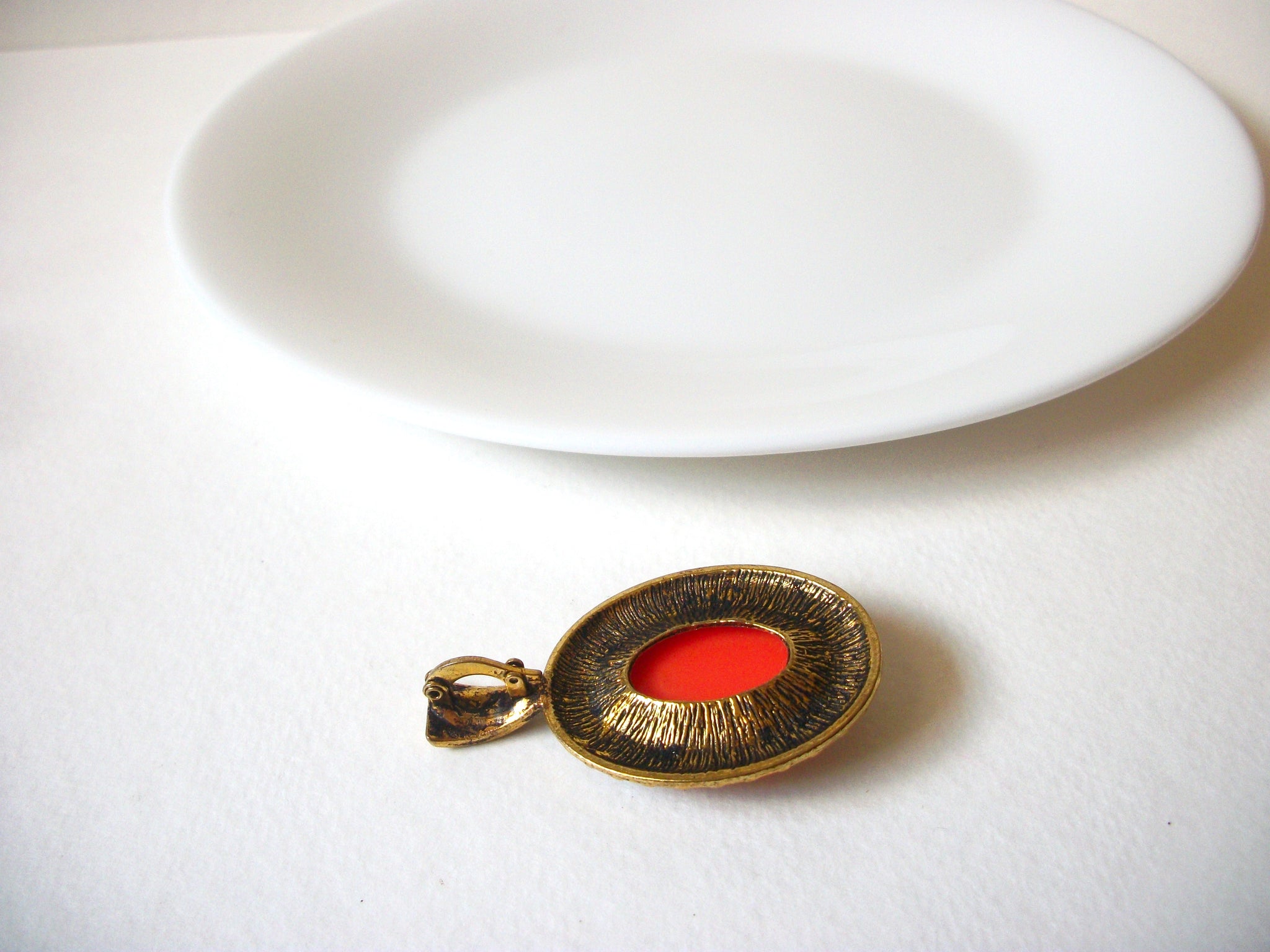 Hand Made Queen Pendant 72320