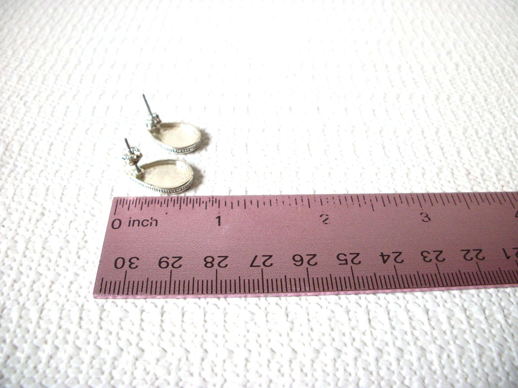 Smaller Damask Silver Black Stud Earrings 72820