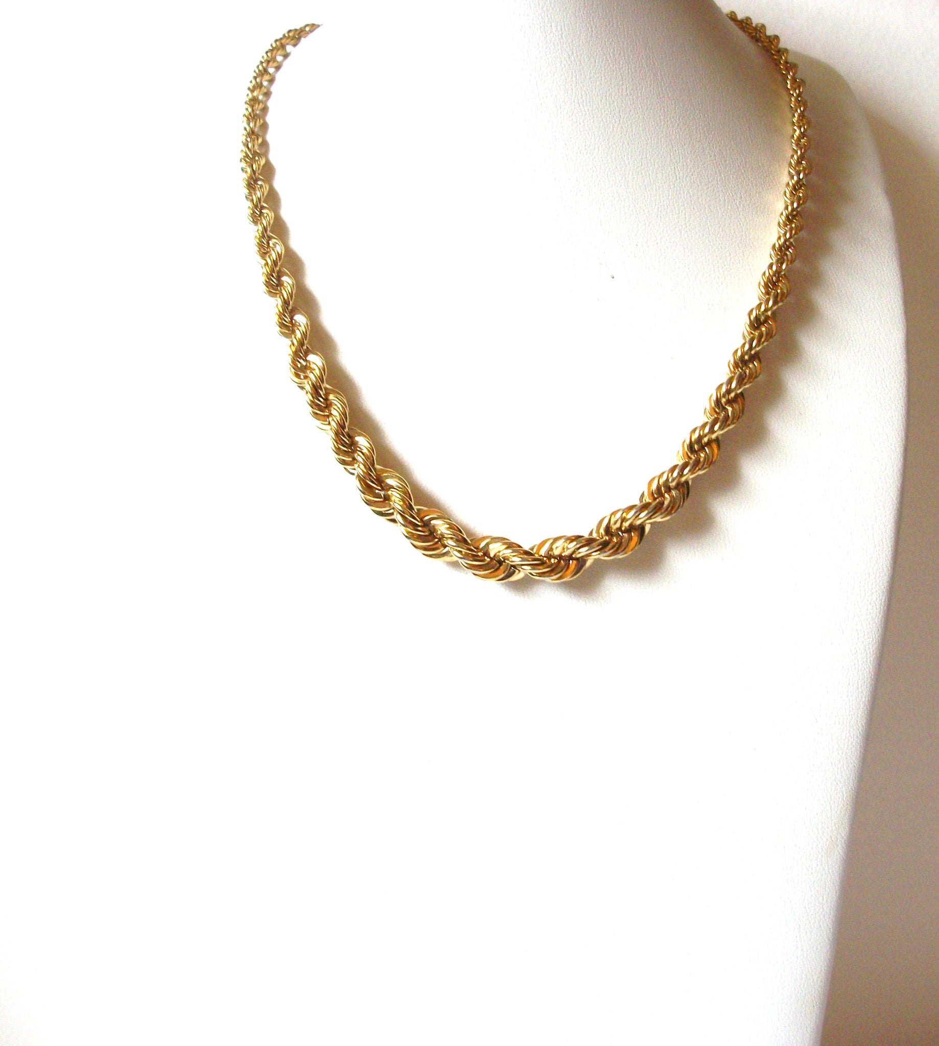 MONET Vintage Necklace 80220