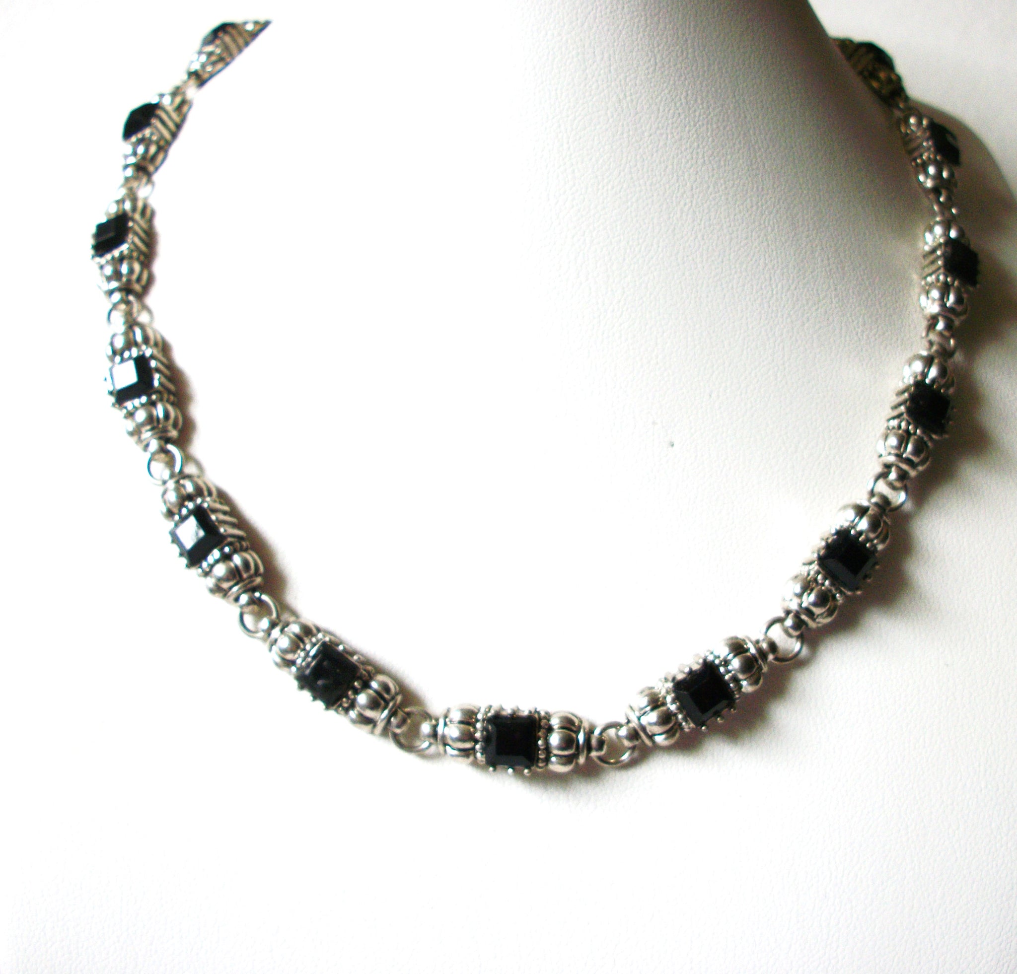 Vintage Silver Black Glass Necklace 80520