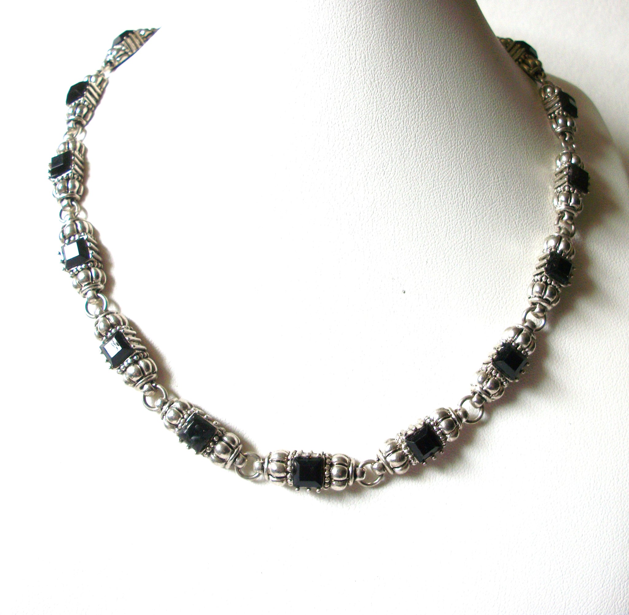Vintage Silver Black Glass Necklace 80520