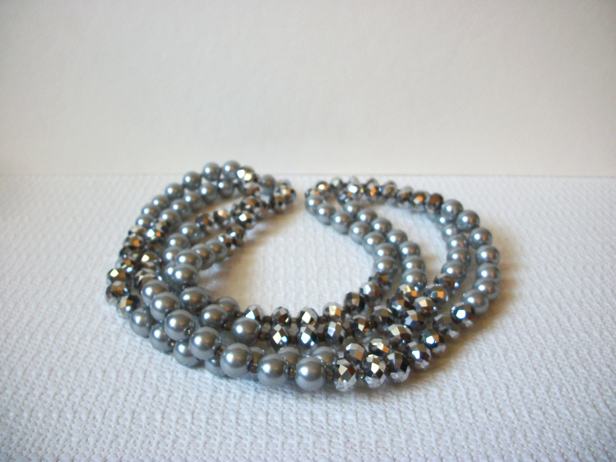 Vintage Gray Silver Glass Crystal Necklace 80720