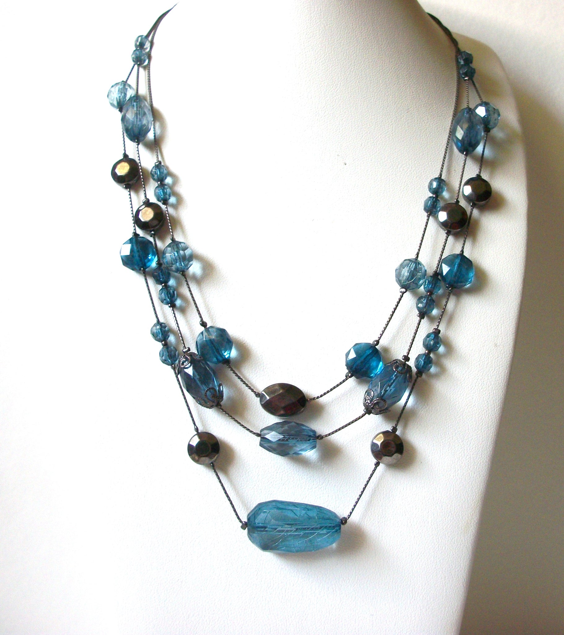 Retro Blue Acrylic Necklace 80720