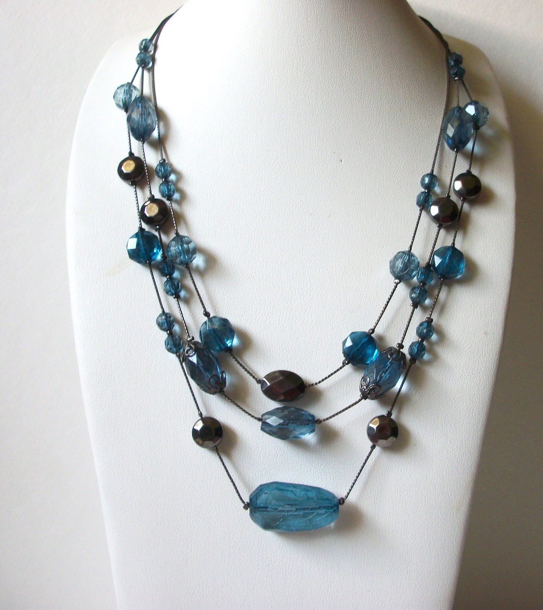 Retro Blue Acrylic Necklace 80720