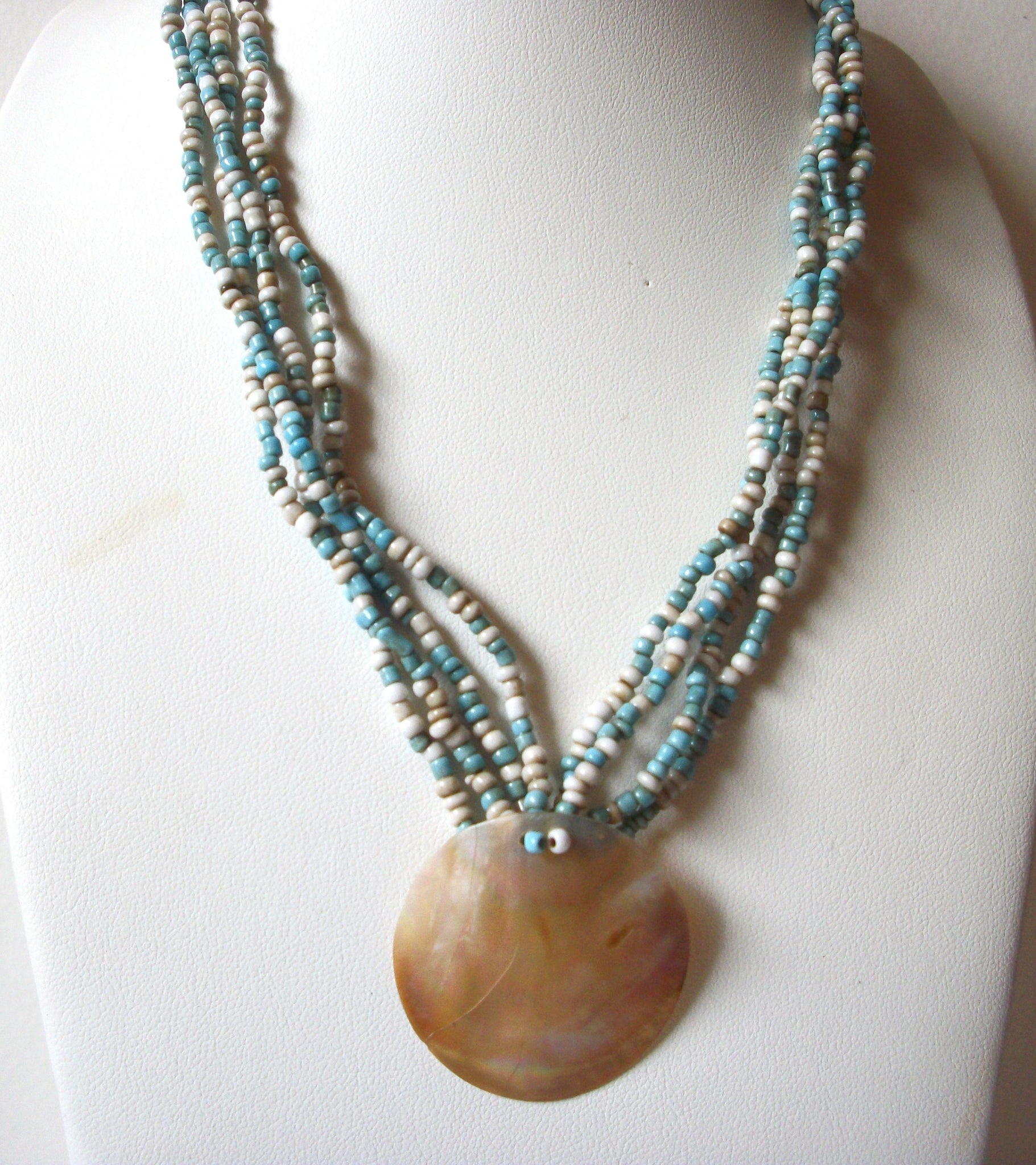 Vintage Shell Glass Necklace 81220
