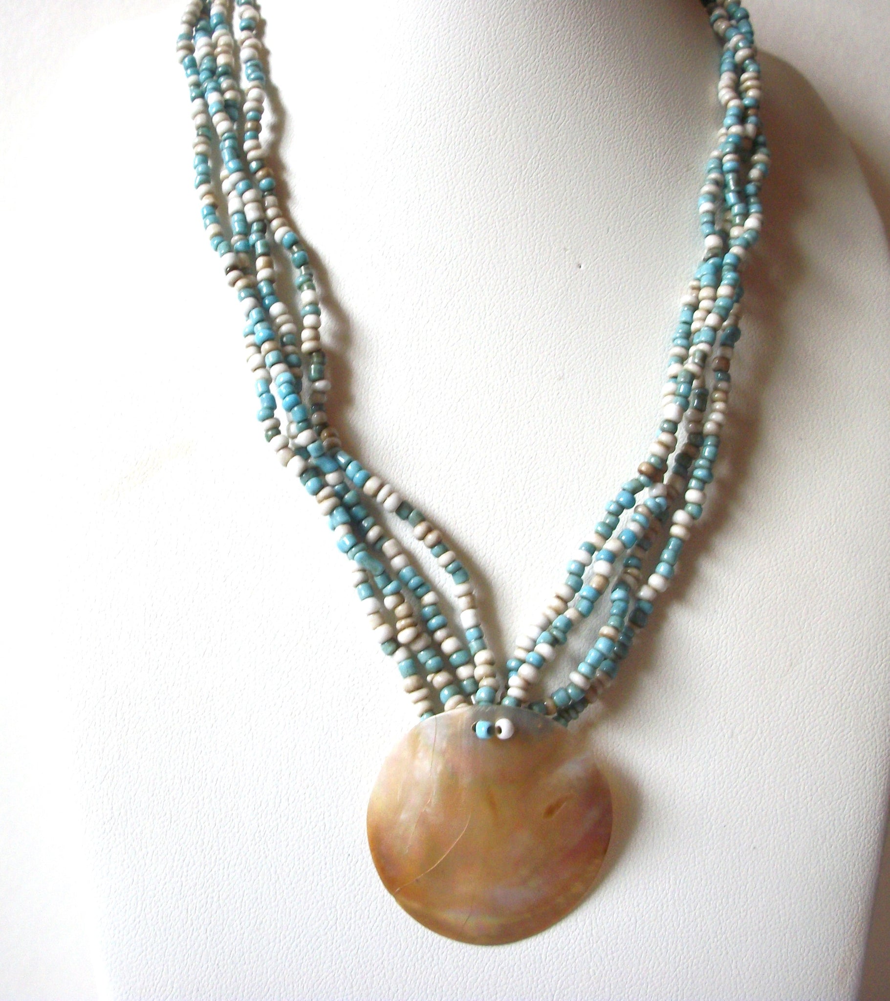 Vintage Shell Glass Necklace 81220