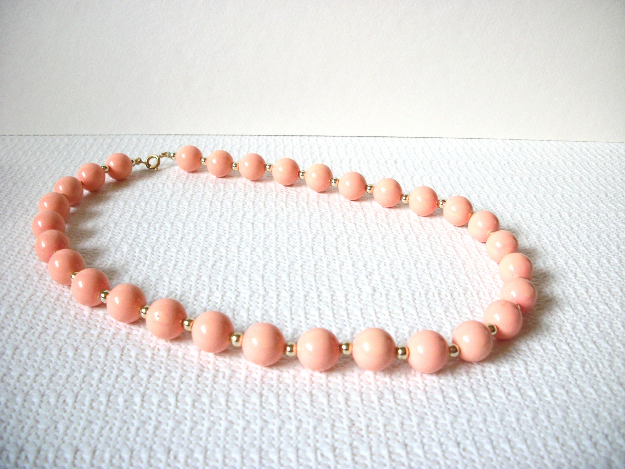 Retro Coral Peach Necklace 81720