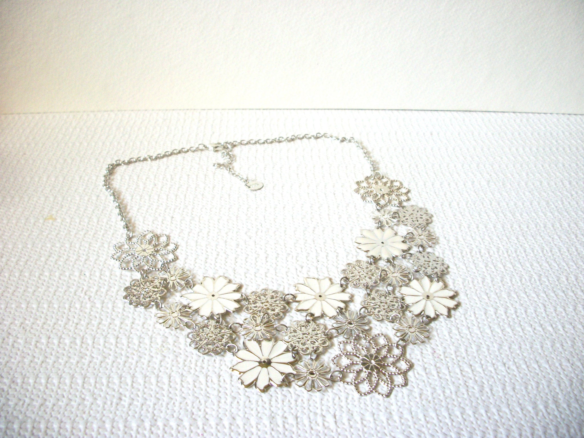 CLAIRE`s Retro Floral Necklace 81320