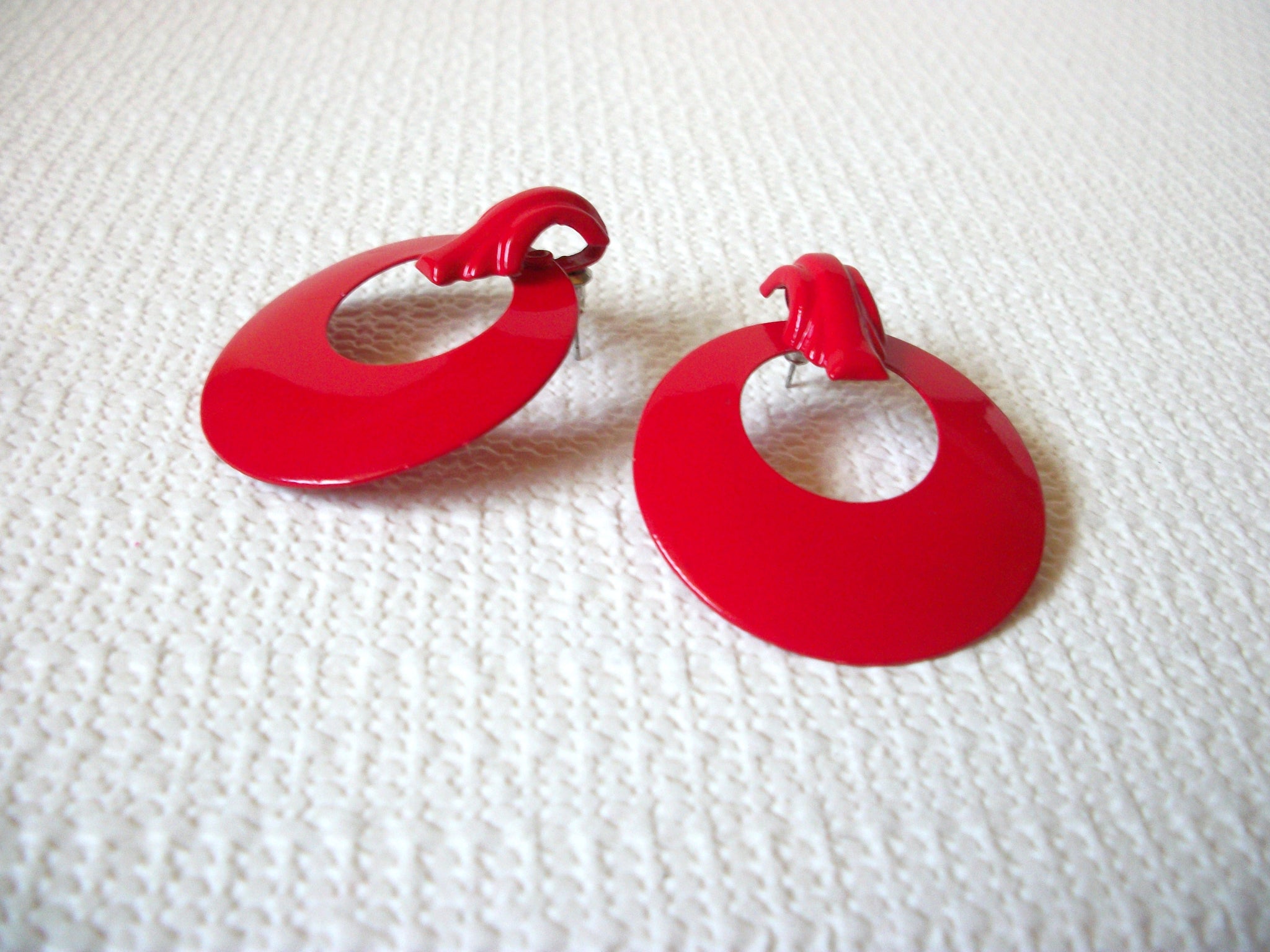 Retro Bright Red Doorknocker Earrings 81720