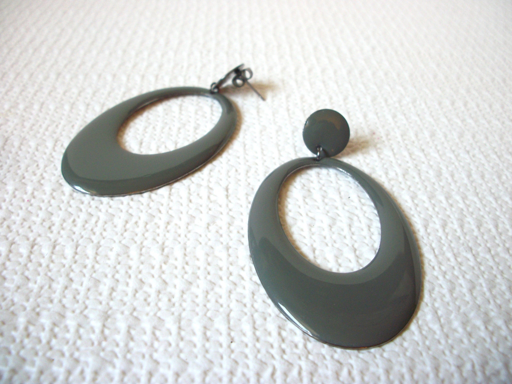 Retro 1970s Gray Large Earrings 81720