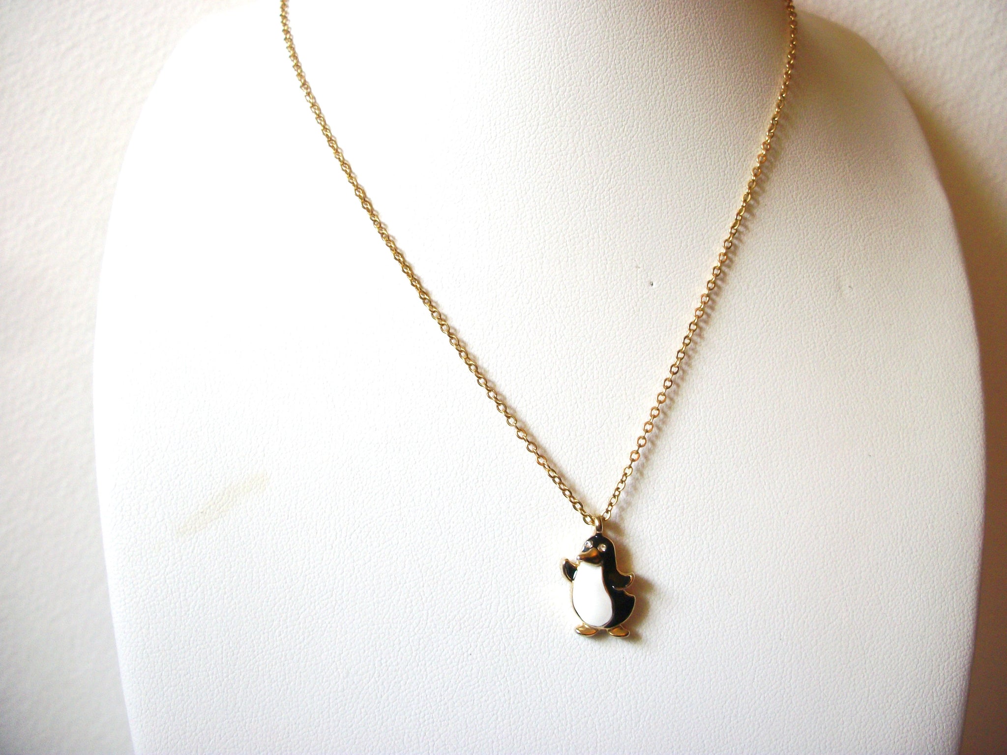 Vintage Penguin Necklace 81720