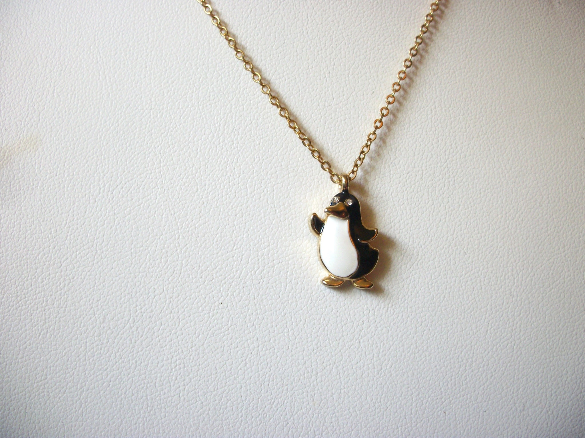 Vintage Penguin Necklace 81720